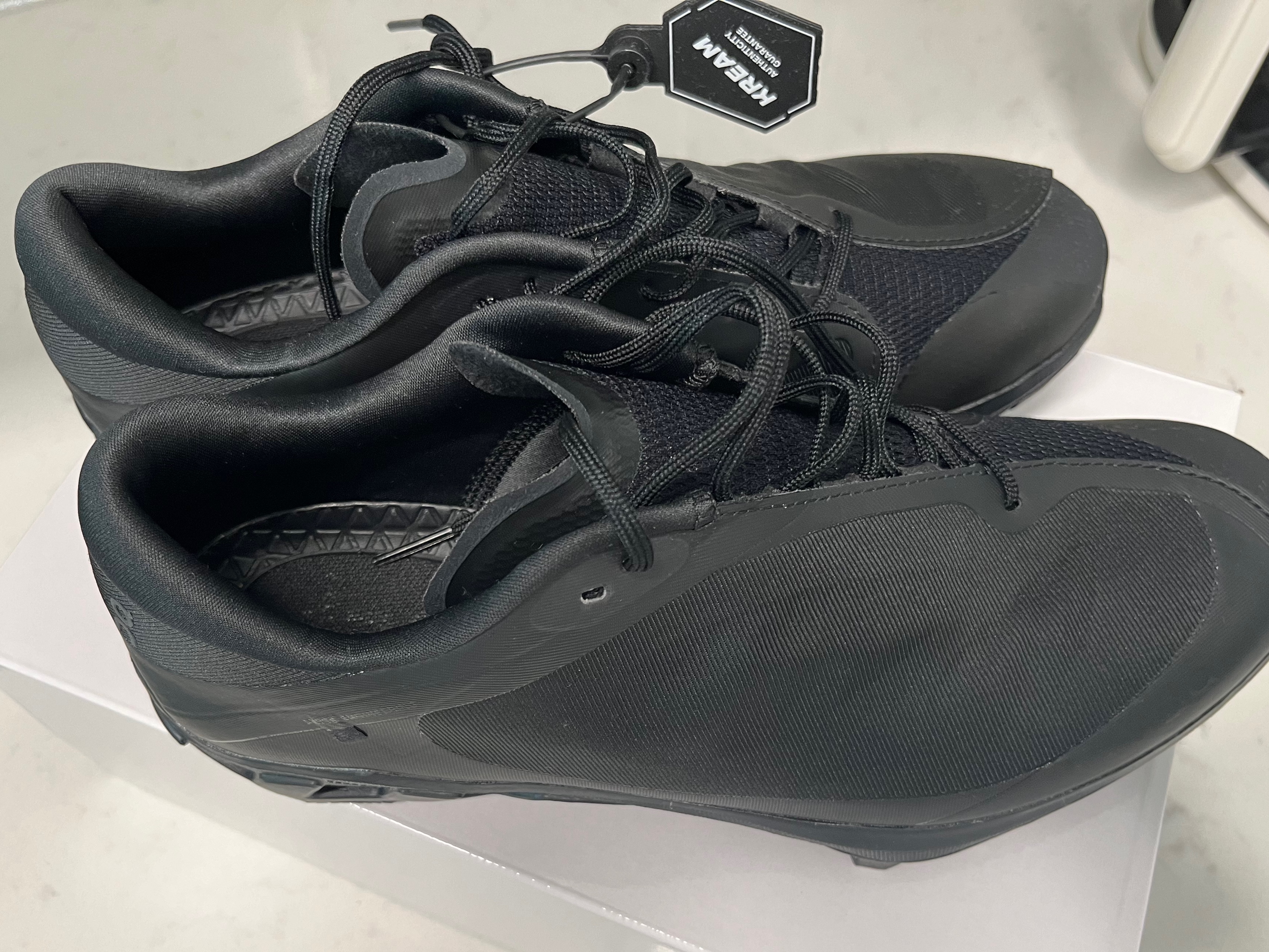 (W) On Running x Post Archive Faction (Paf) Cloudventure Peak All Black 착용 스타일