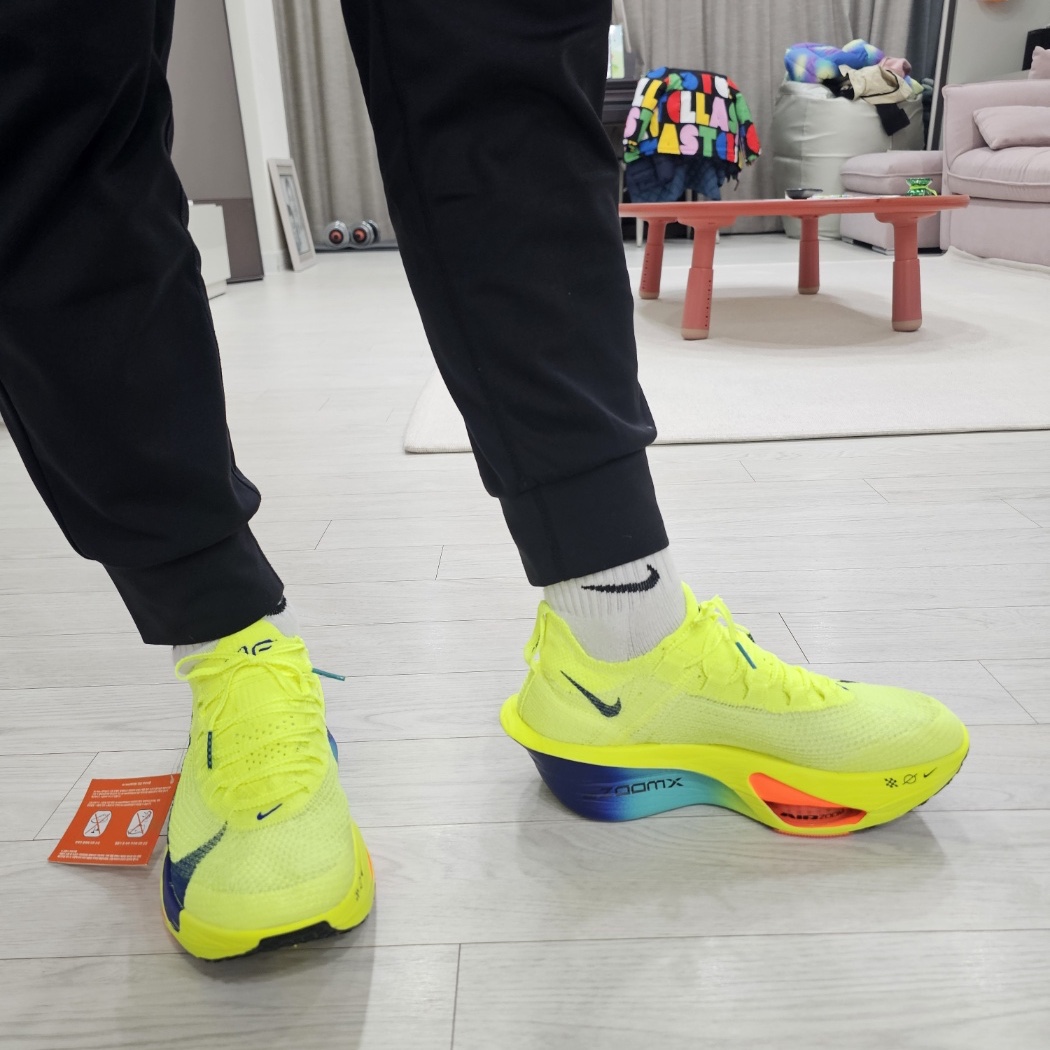 Nike Air Zoom Alphafly Next% 3 Volt 착용 스타일