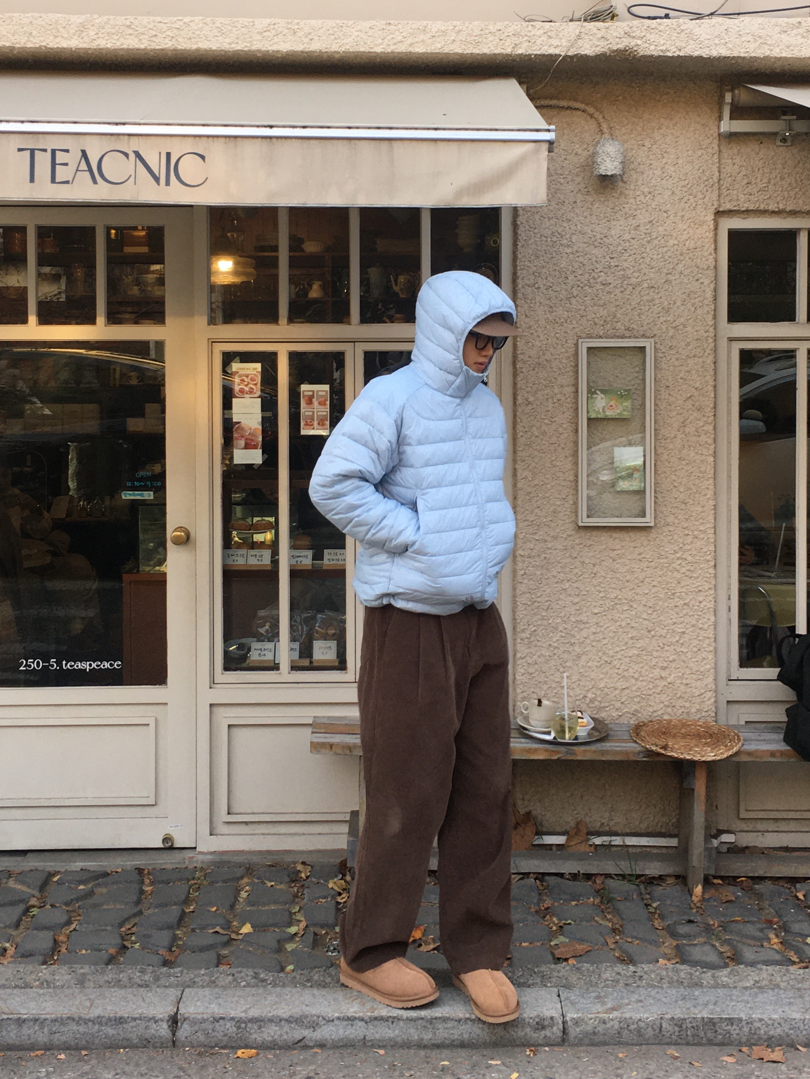 UGG Tasman Slipper Chestnut 착용 스타일 - 2