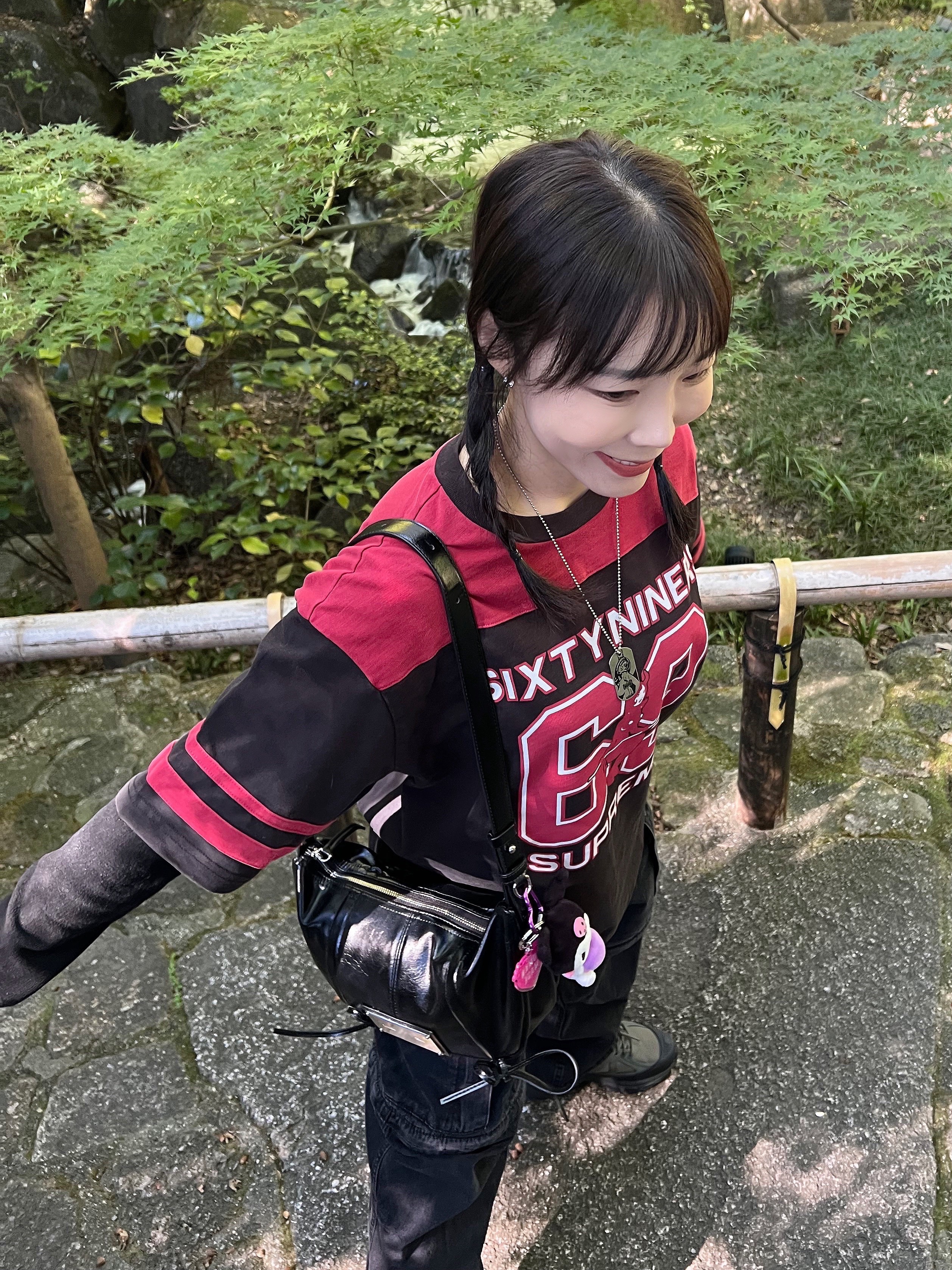 Supreme x Hysteric Glamour 69 Football Top Black - 24FW, Hysteric Glamour Guitar Girl Ball Chain Necklace Silver 착용 스타일 - 1