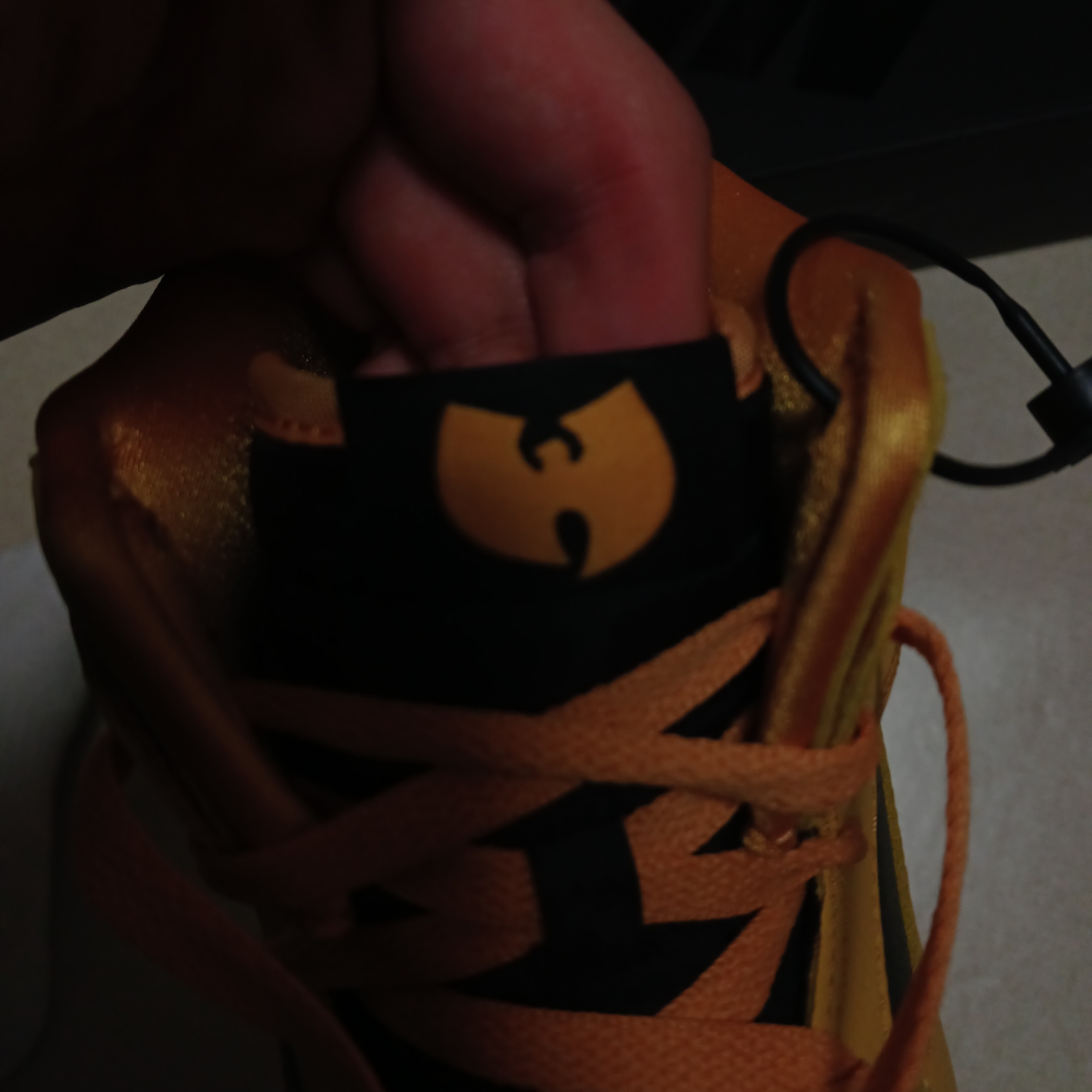 Nike Wu-Tang Clan Dunk High Black and Pollen 착용 스타일 - 2
