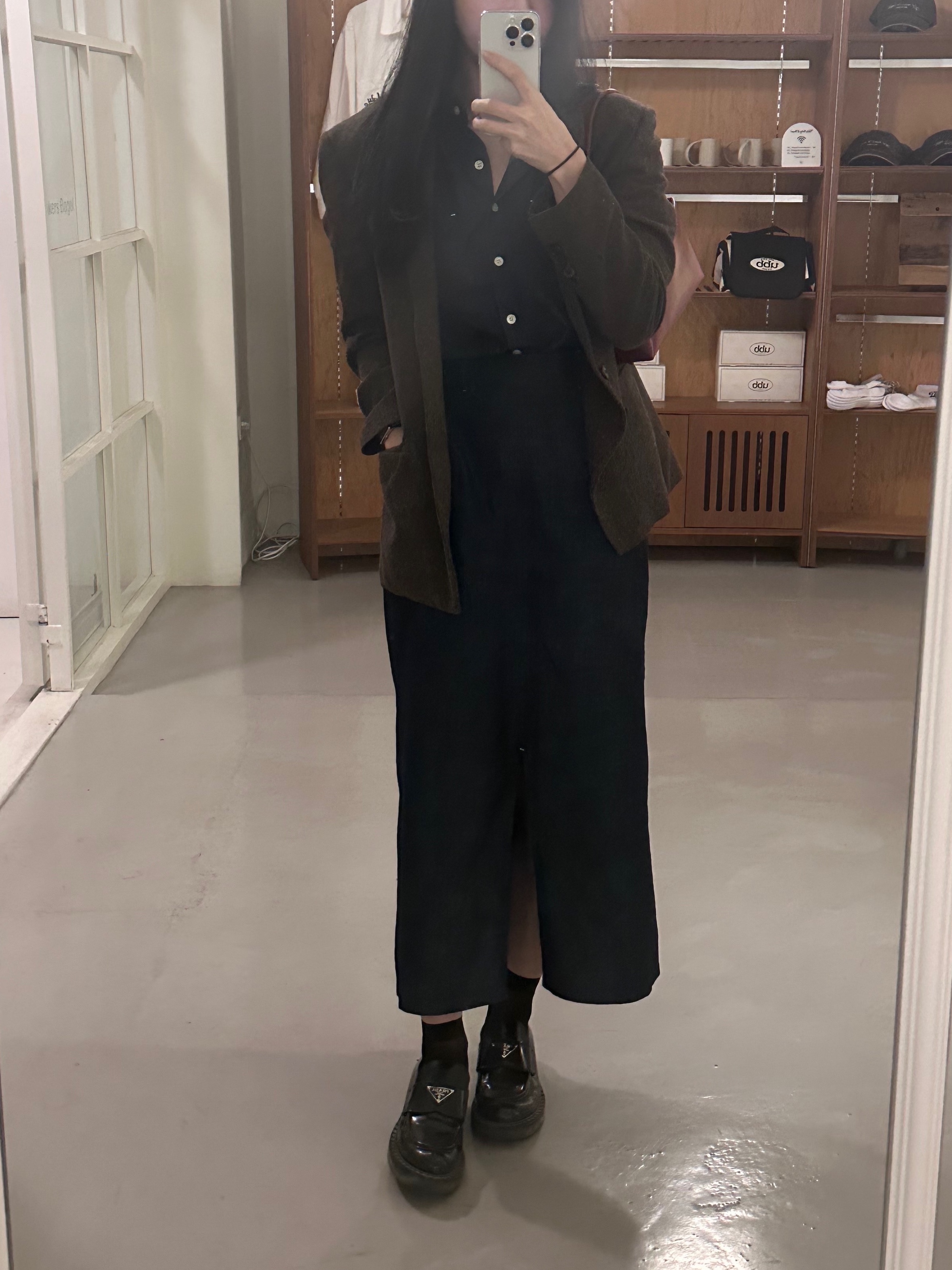 classic is the best🖤님의 스타일 - 1
