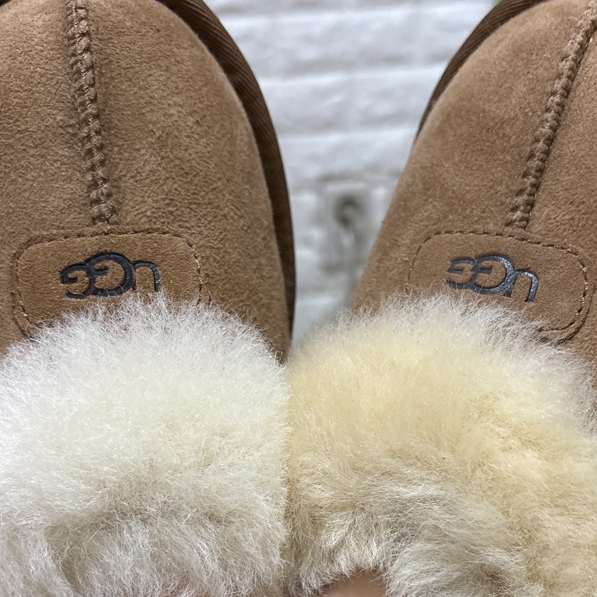 (W) UGG Coquette Slipper Chestnut 착용 스타일 - 2