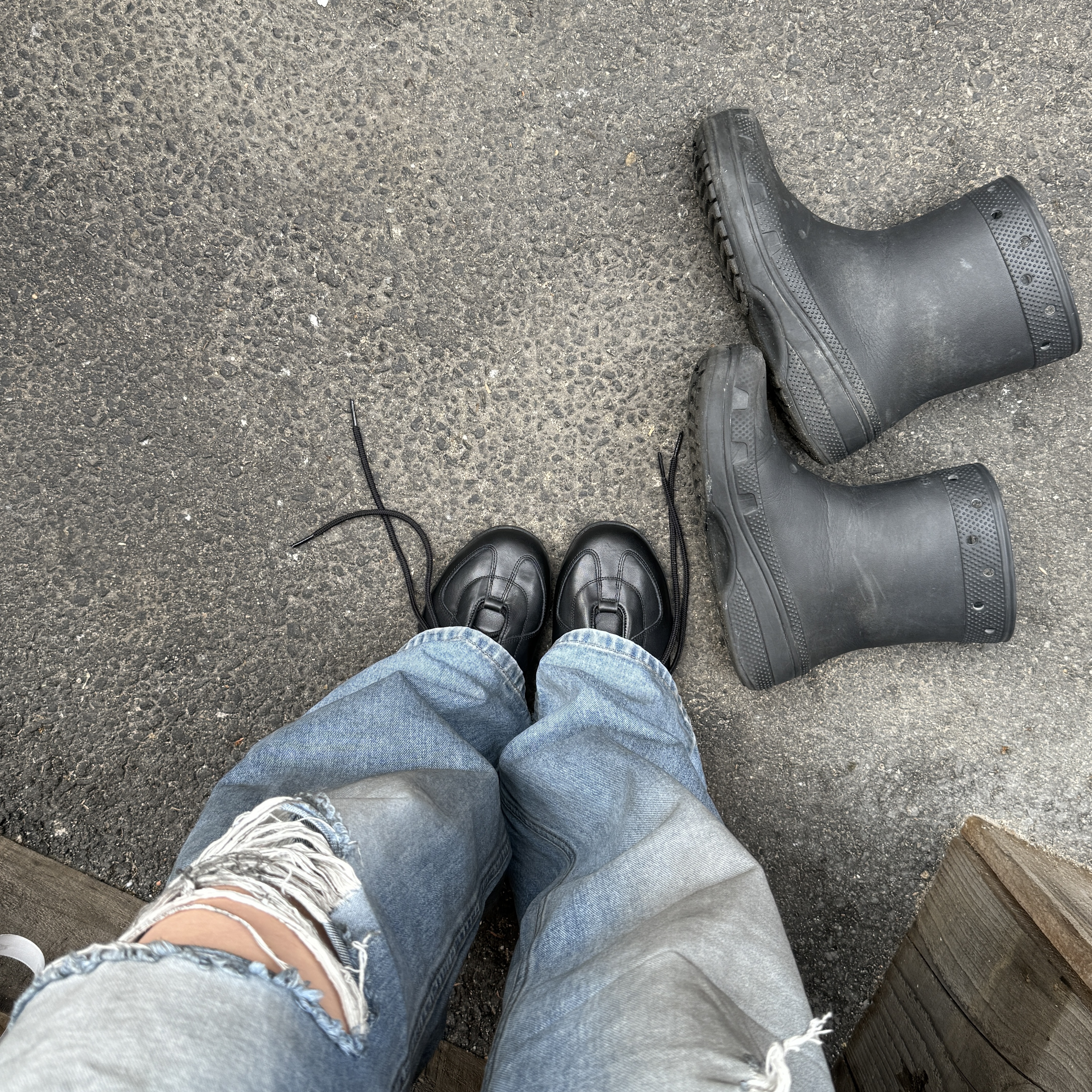 Crocs Classic Rain Boots Black 착용 스타일 - 2