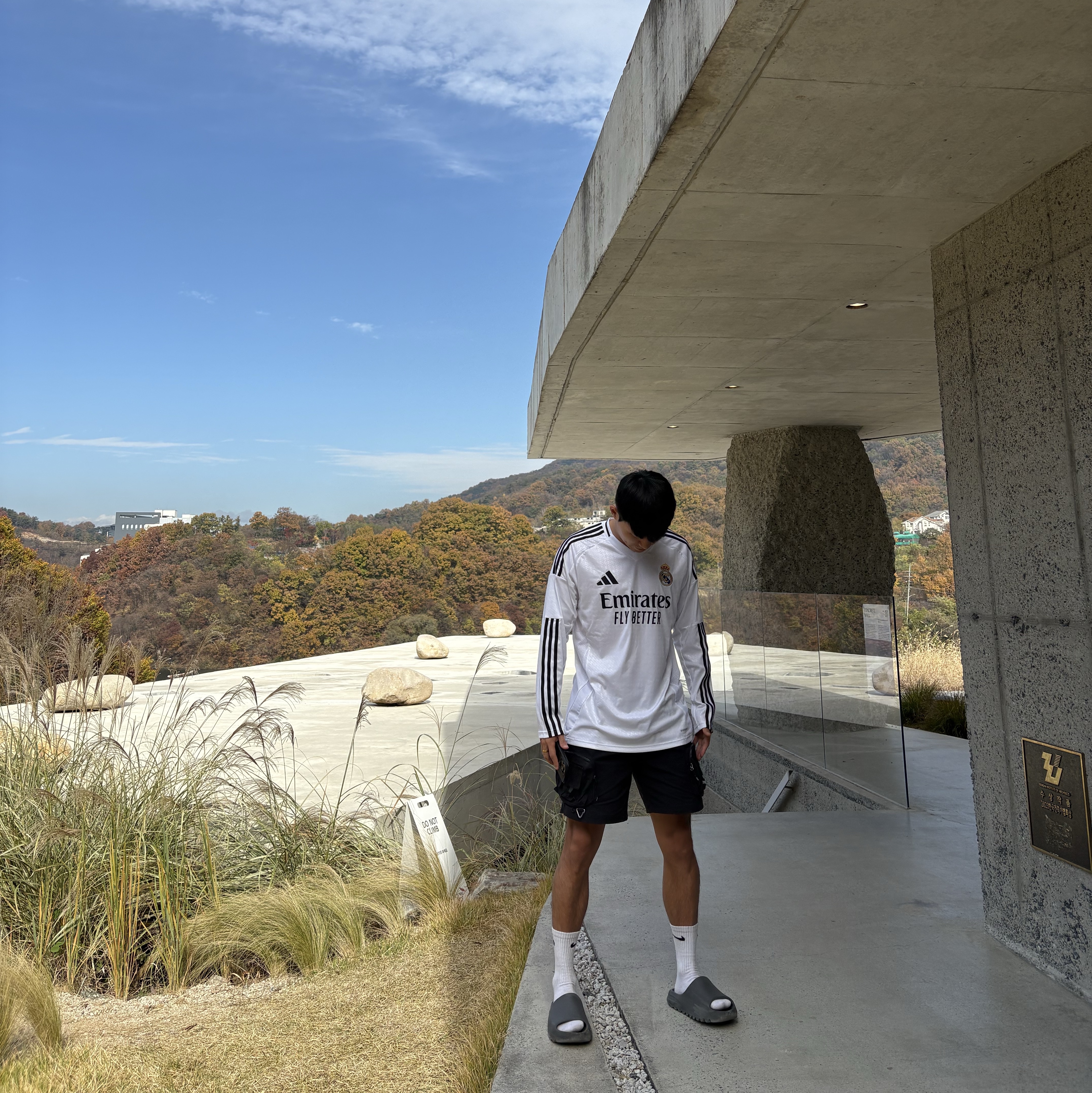 Adidas Real Madrid 2024/25 Home Long Sleeve Jersey White - KR Sizing (Non Marking Ver.), Nike ACG Cargo Shorts Black - Asia 착용 스타일 - 1