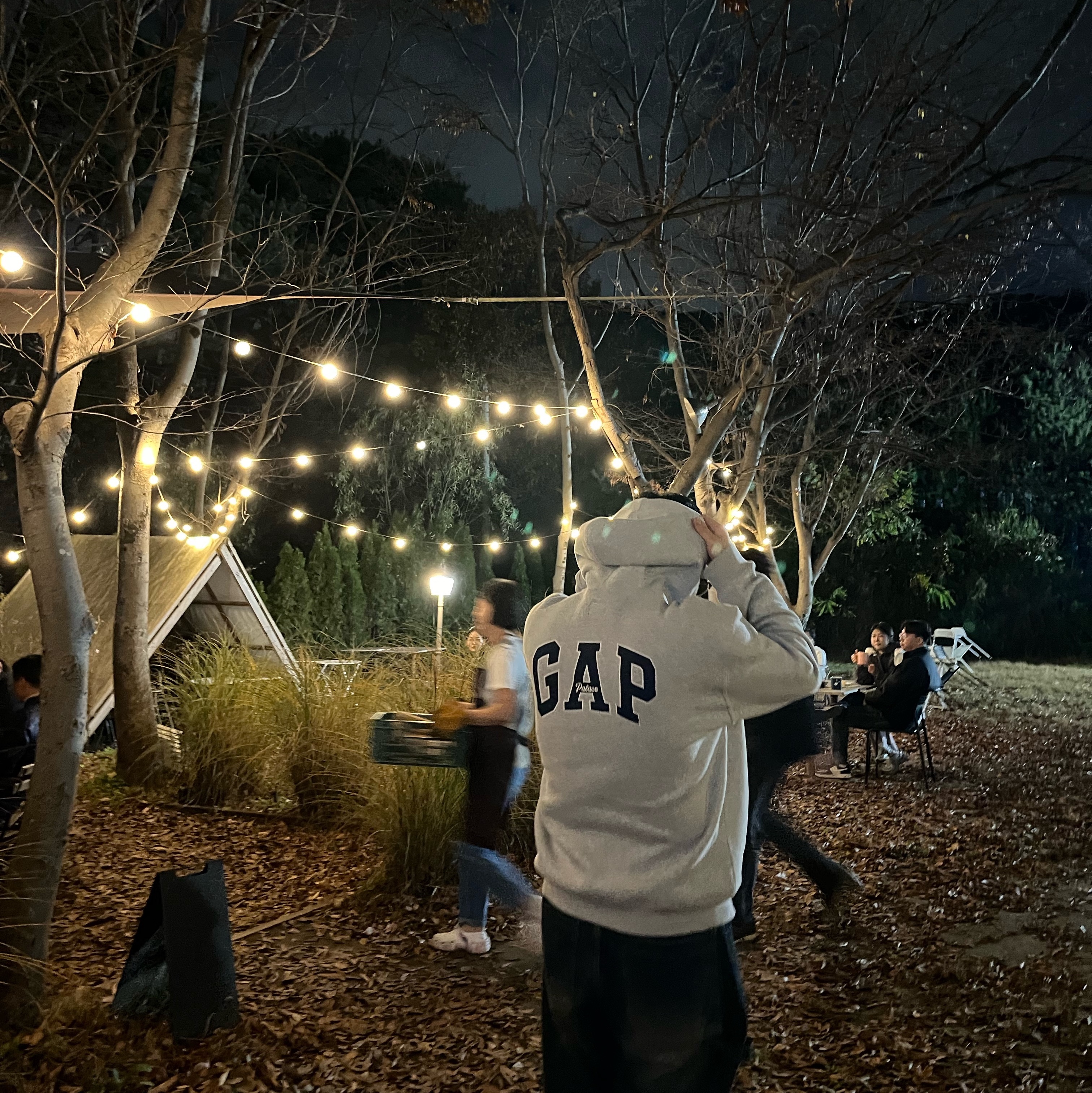 Palace x Gap Hood Grey - 24SS, (W) Nike Air Force 1 '07 Cacao Wow 착용 스타일 - 3