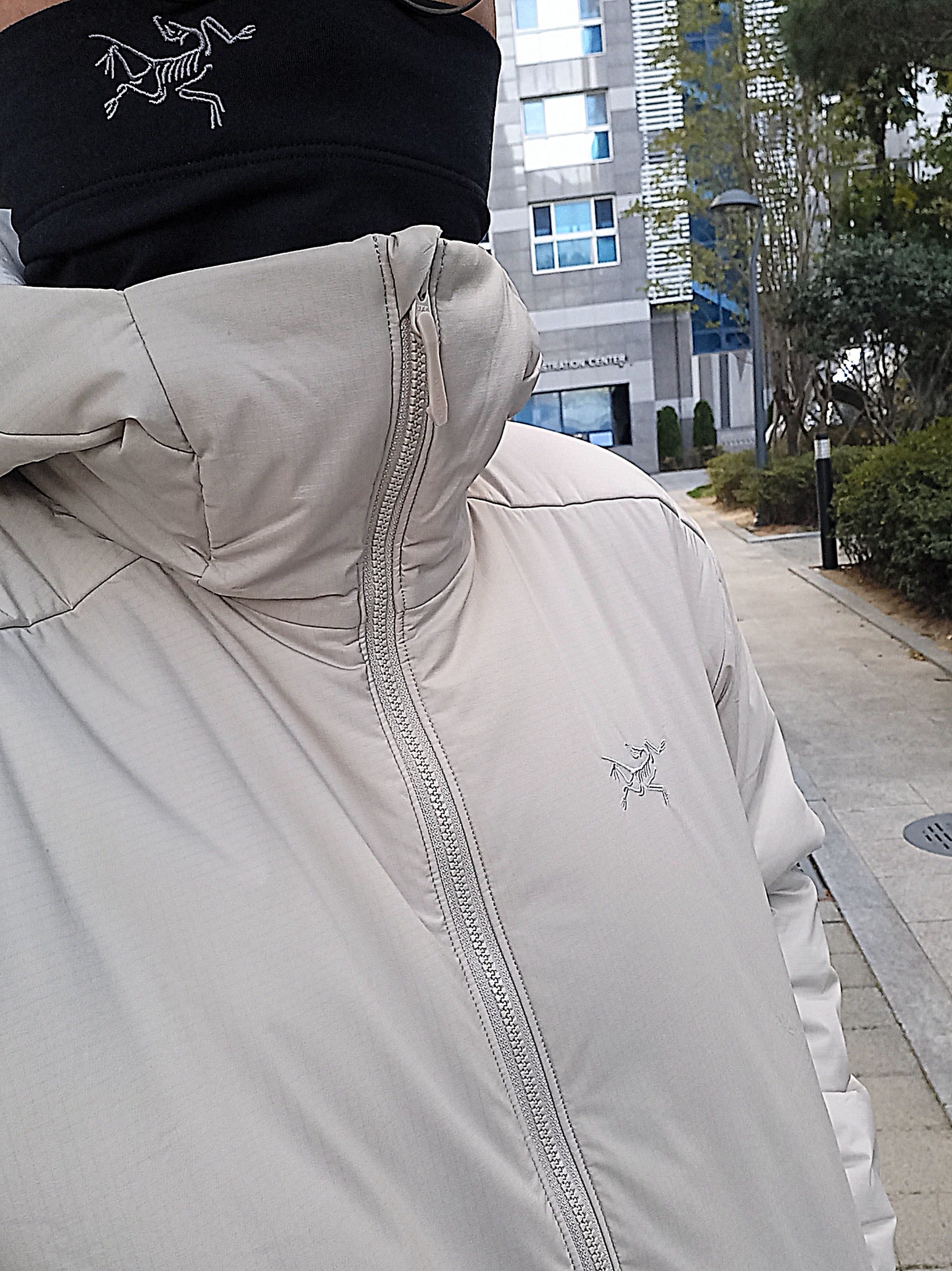 Arc'teryx Small Bird Cap Black, Arc'teryx Rho Lightweight Wool Neck Gaiter Black 착용 스타일 - 2