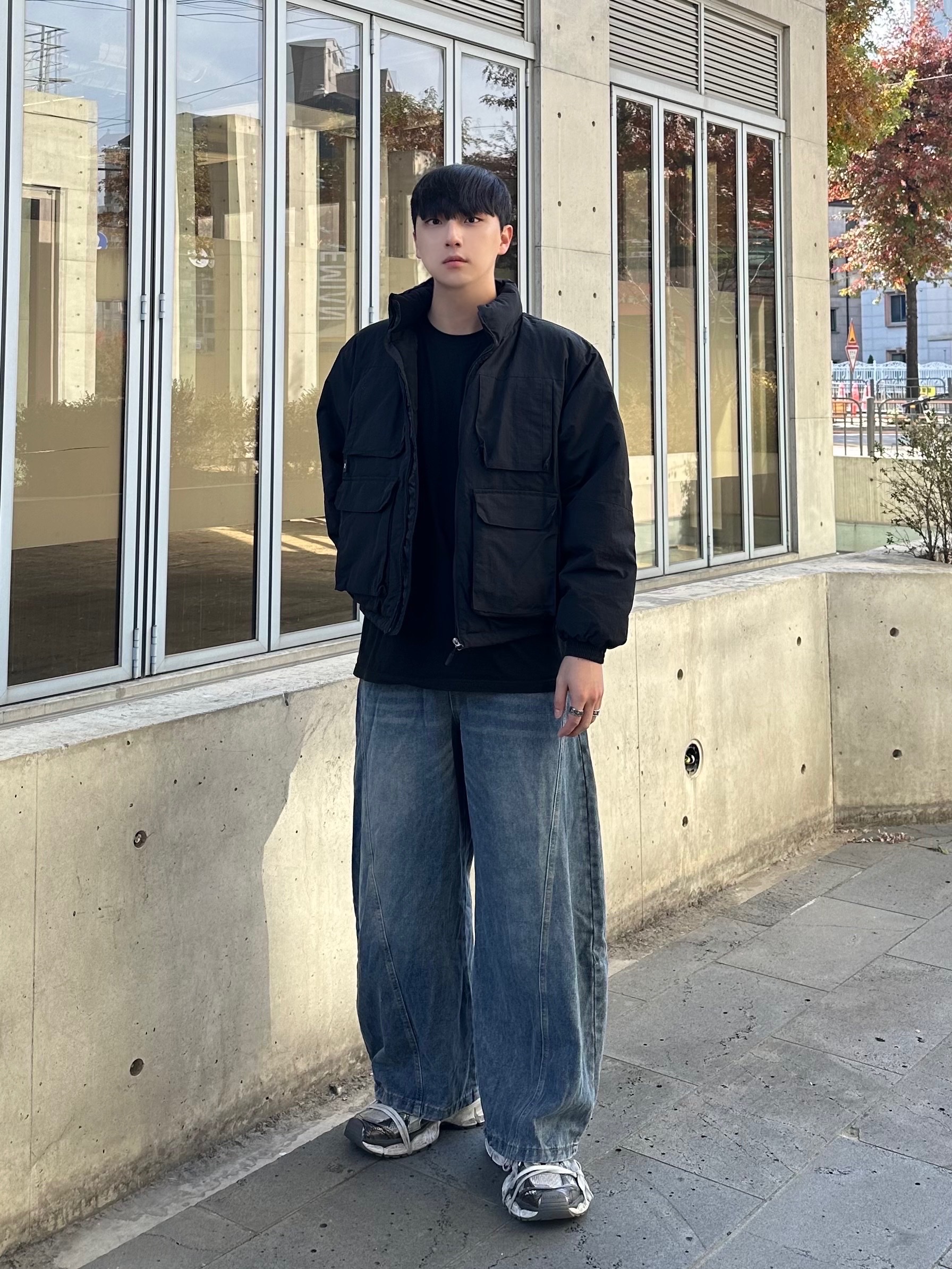 Balenciaga 3XL Sneakers Grey White Red 착용 스타일 - 1