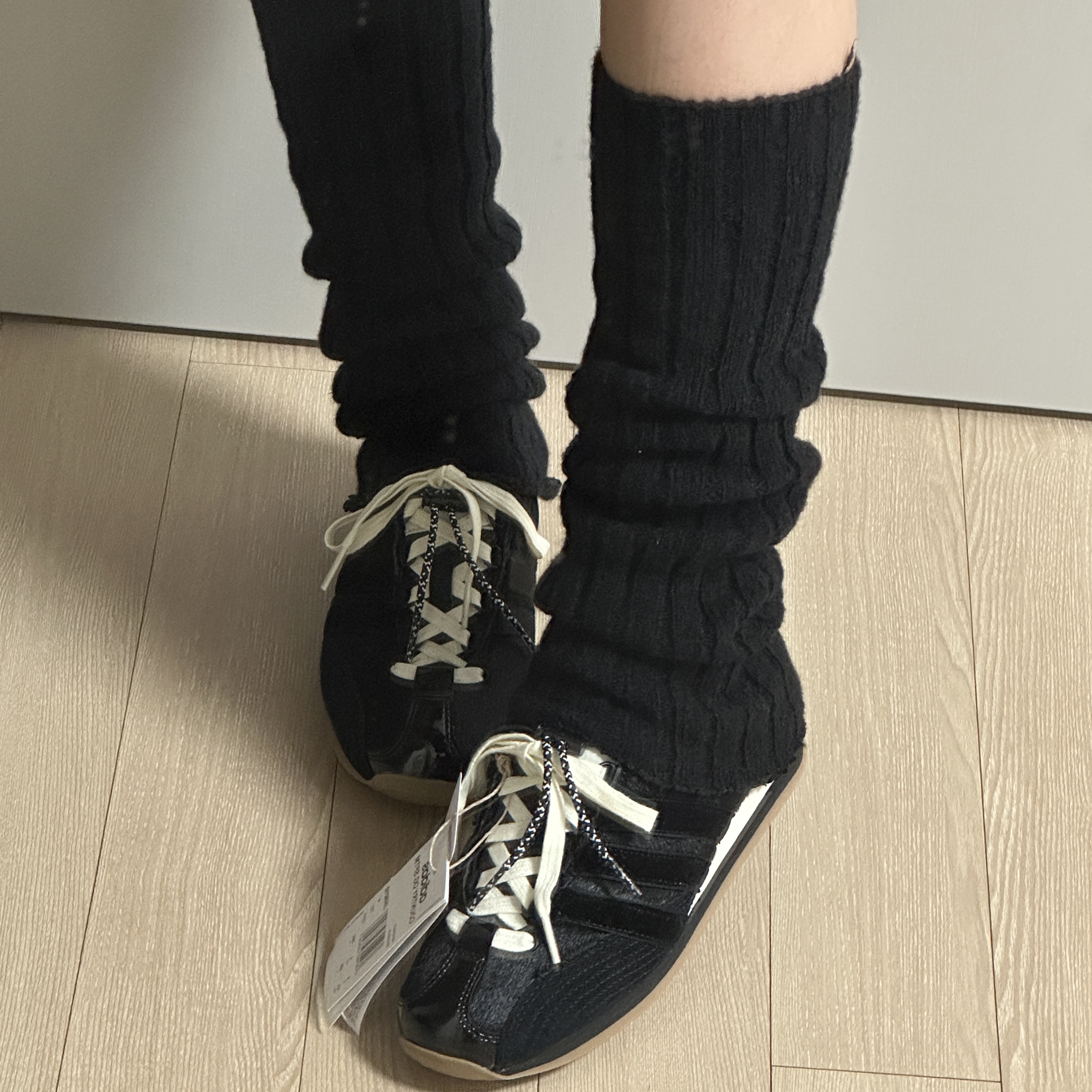 Adidas x Song for the Mute Country OG Core Black Cream White 착용 스타일 - 3