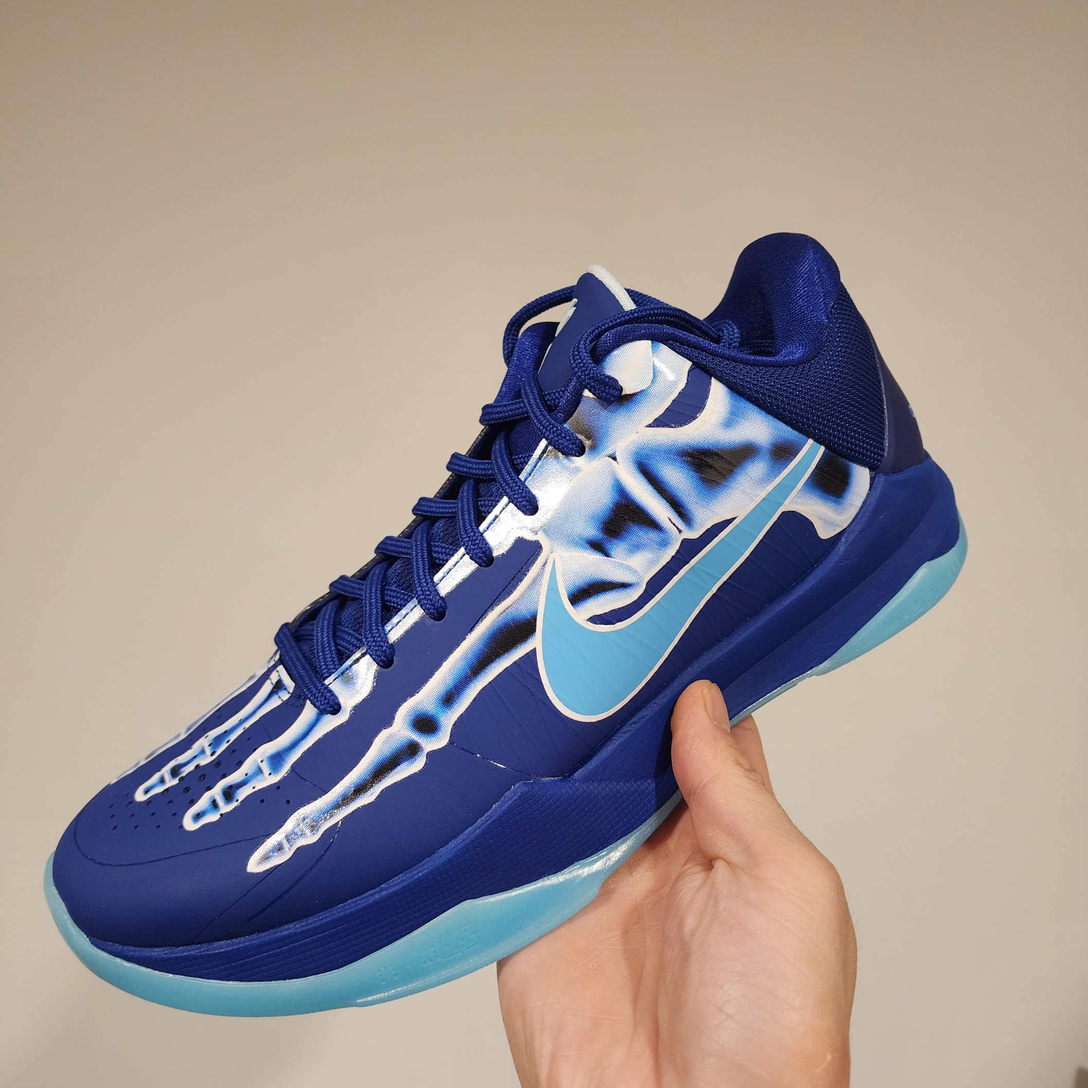 Nike Kobe 5 Protro Deep Royal Blue 착용 스타일 - 1