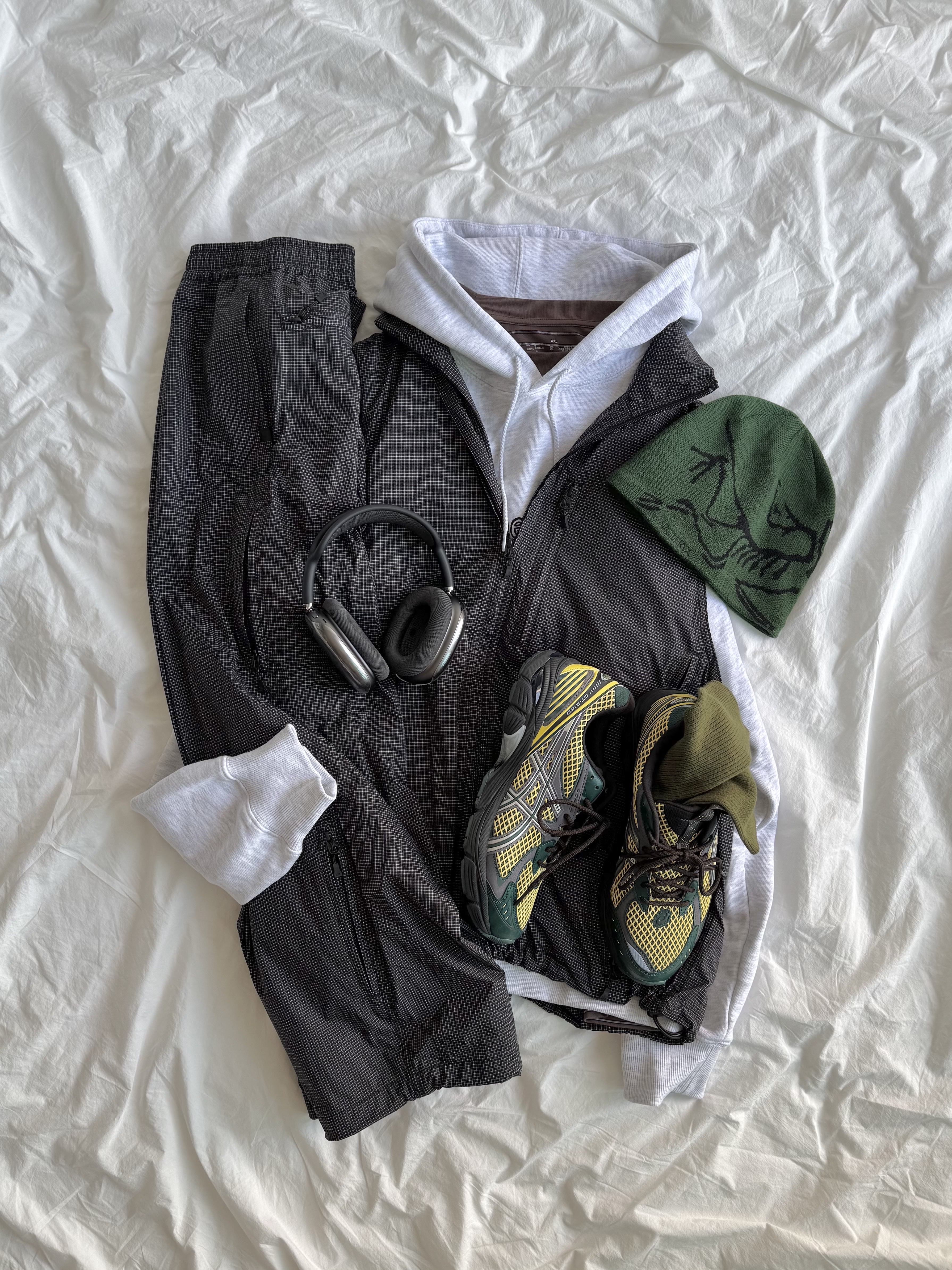Arc'teryx Bird Head Toque Eden Black, Asics GT-2160 Dark Neptune Pure Silver 착용 스타일 - 2
