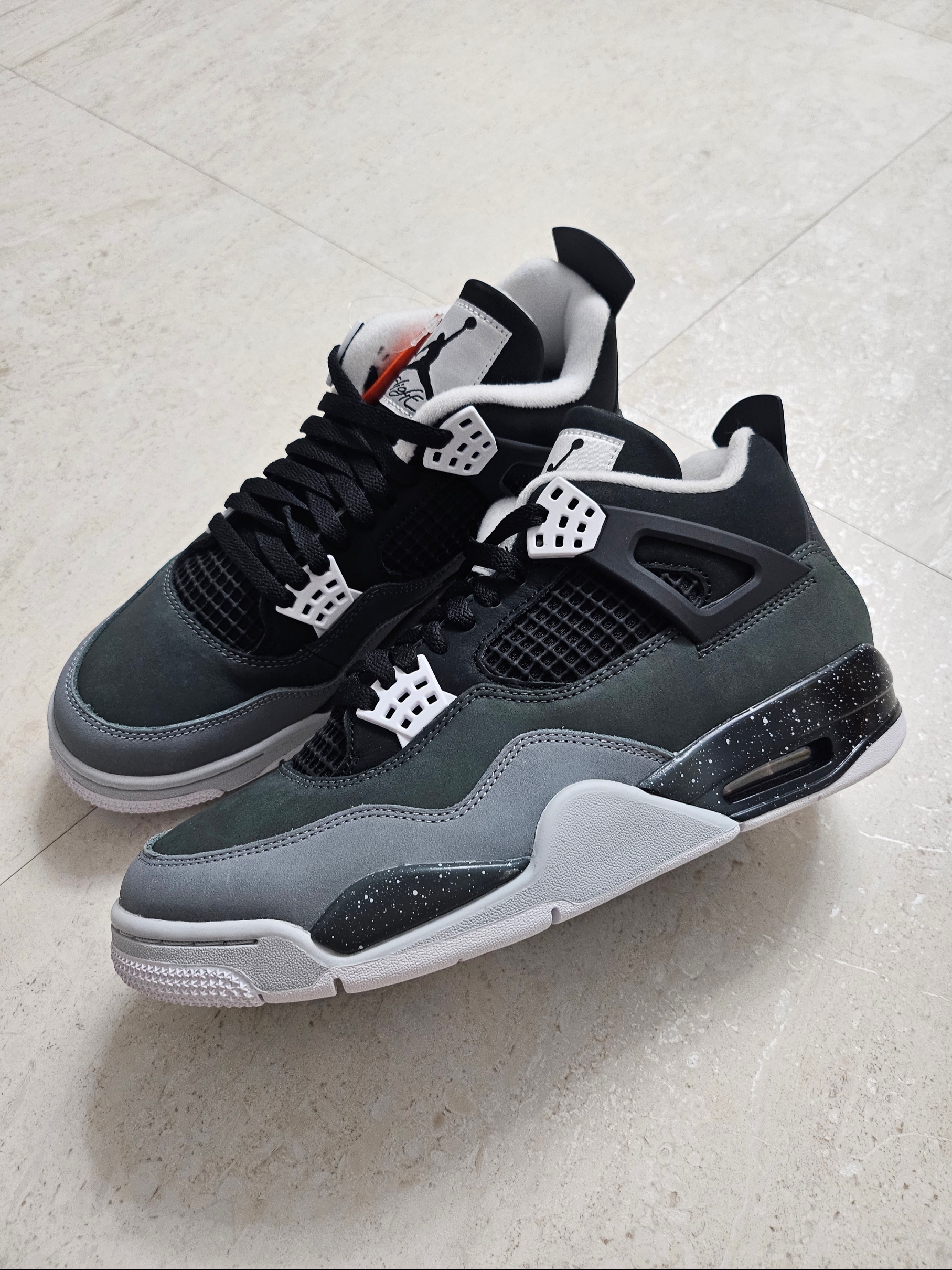 Jordan 4 Retro Fear 2024 착용 스타일