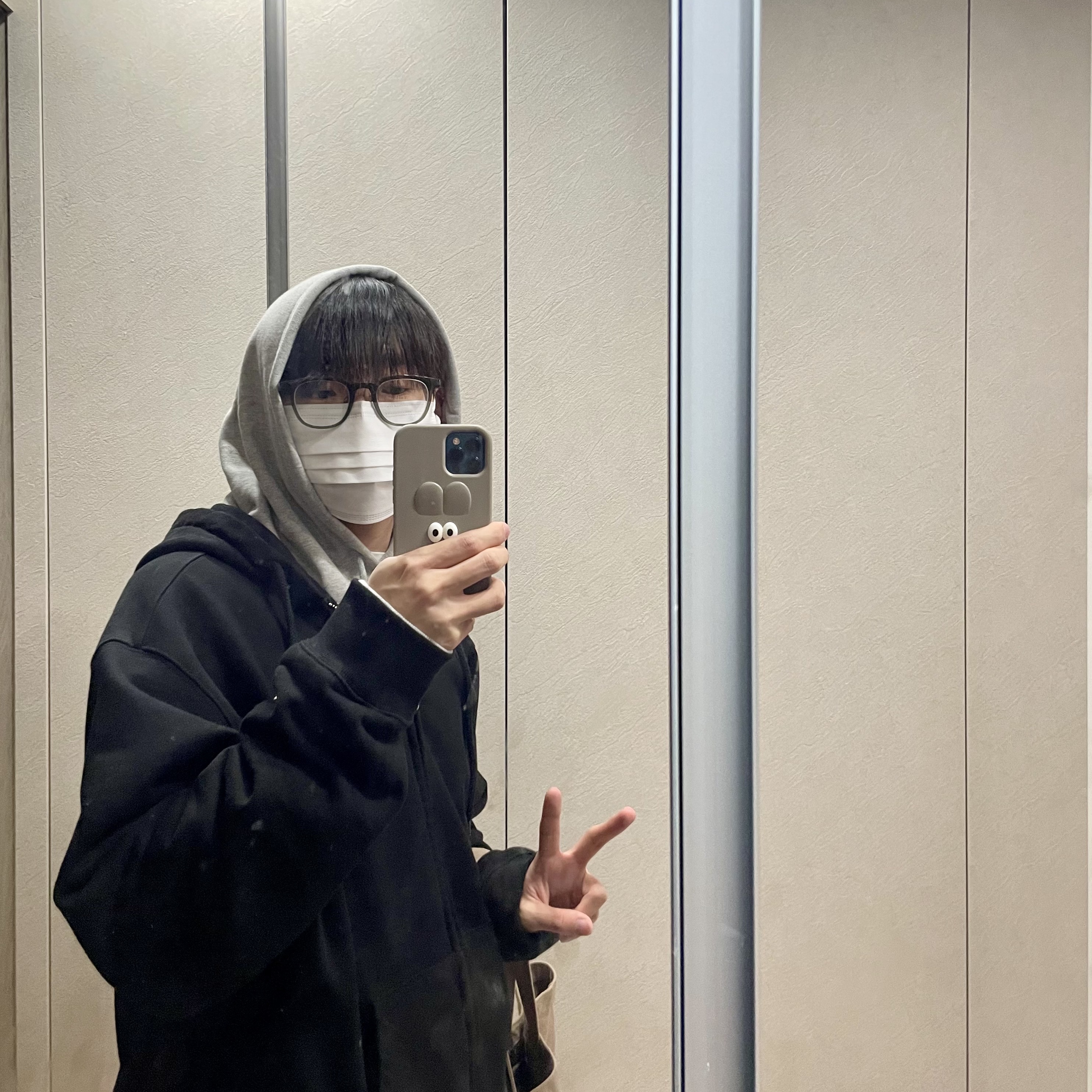 Deus Ex Machina Seoul Address Hoodie Black 착용 스타일 - 1