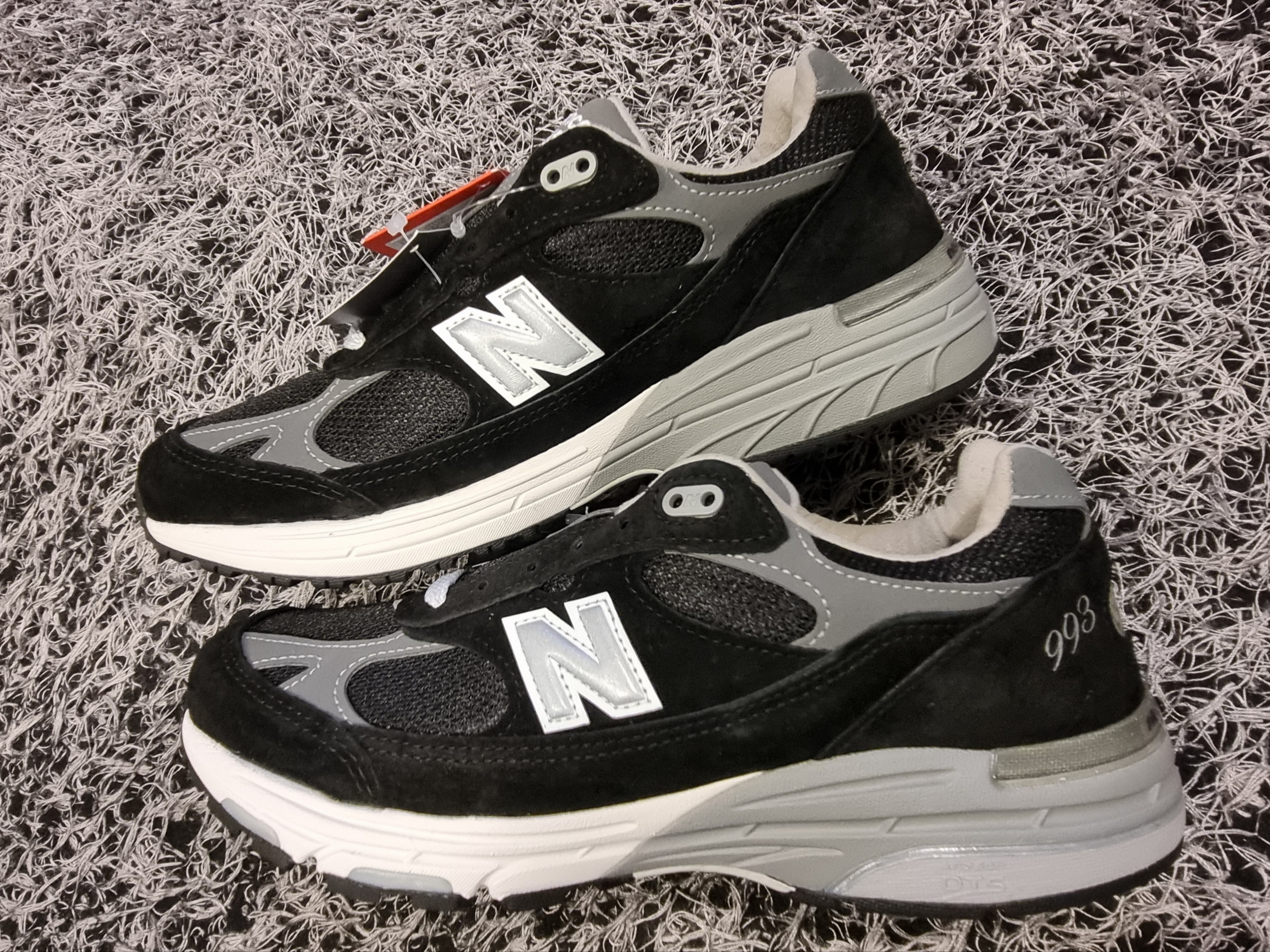 New Balance 993 Made in USA Black - D Standard 착용 스타일 - 3