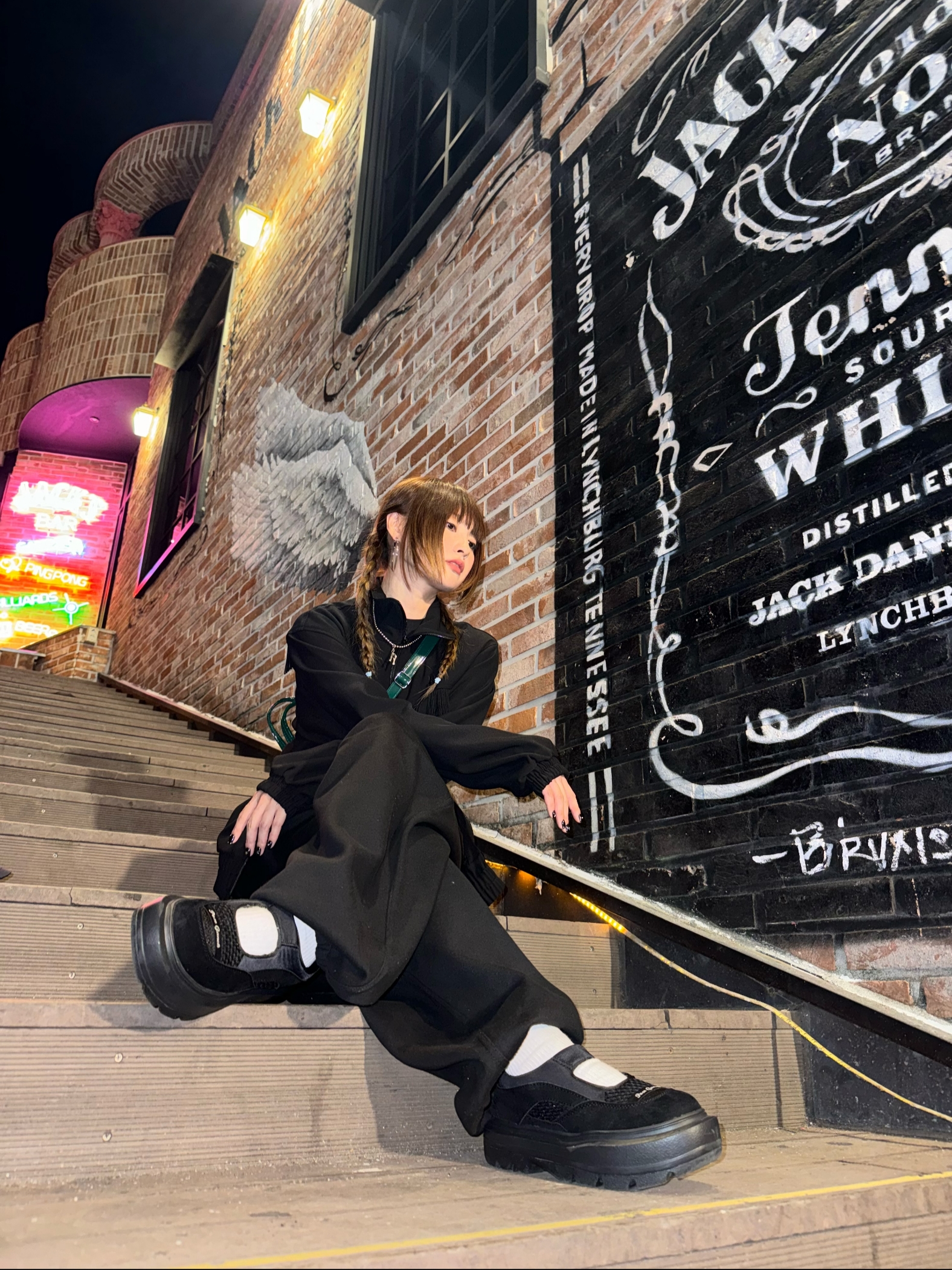 Needles Fringe Track Jacket Poly Kersey Black 착용 스타일 - 3