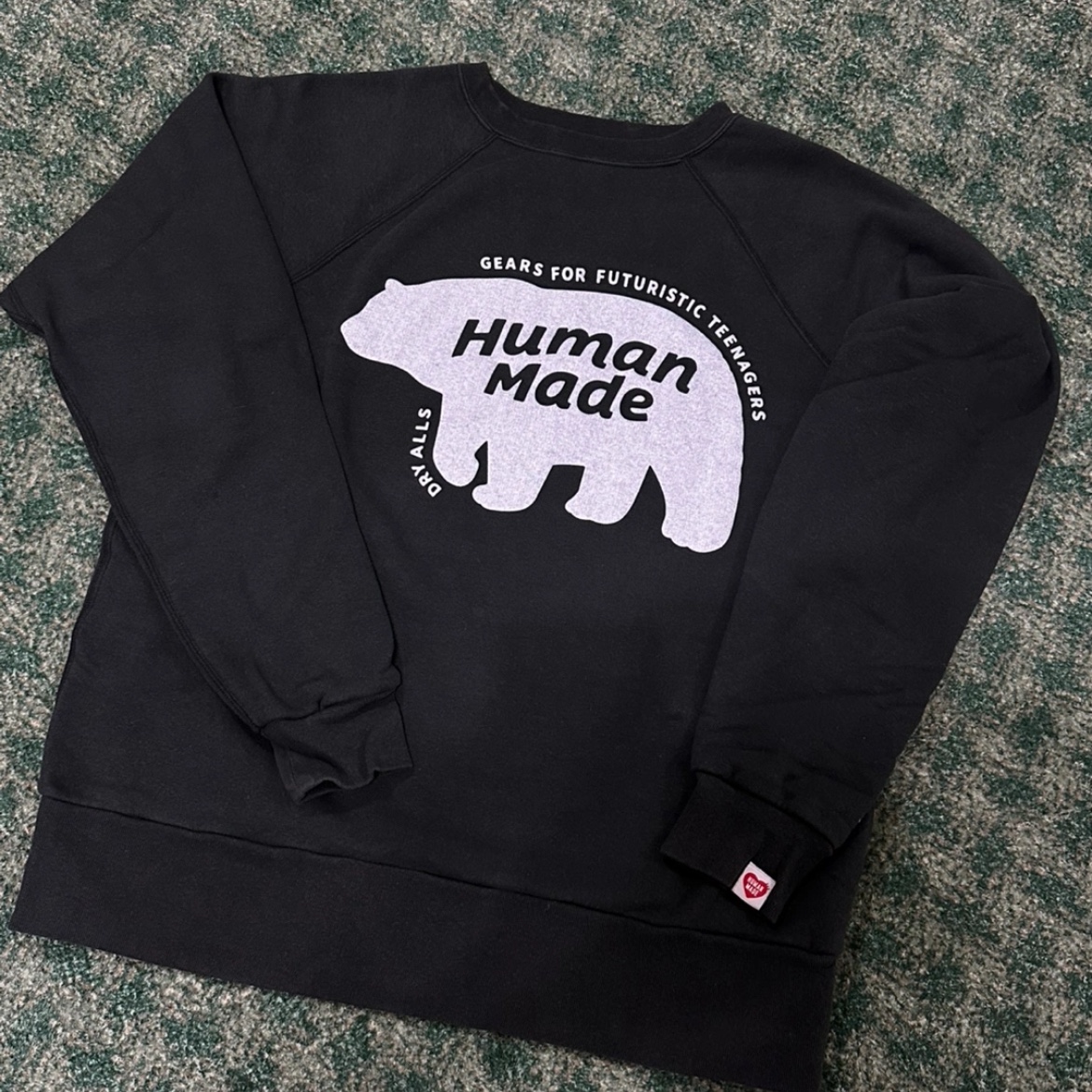 Human Made Raglan Crew Neck Sweatshirt Black 착용 스타일