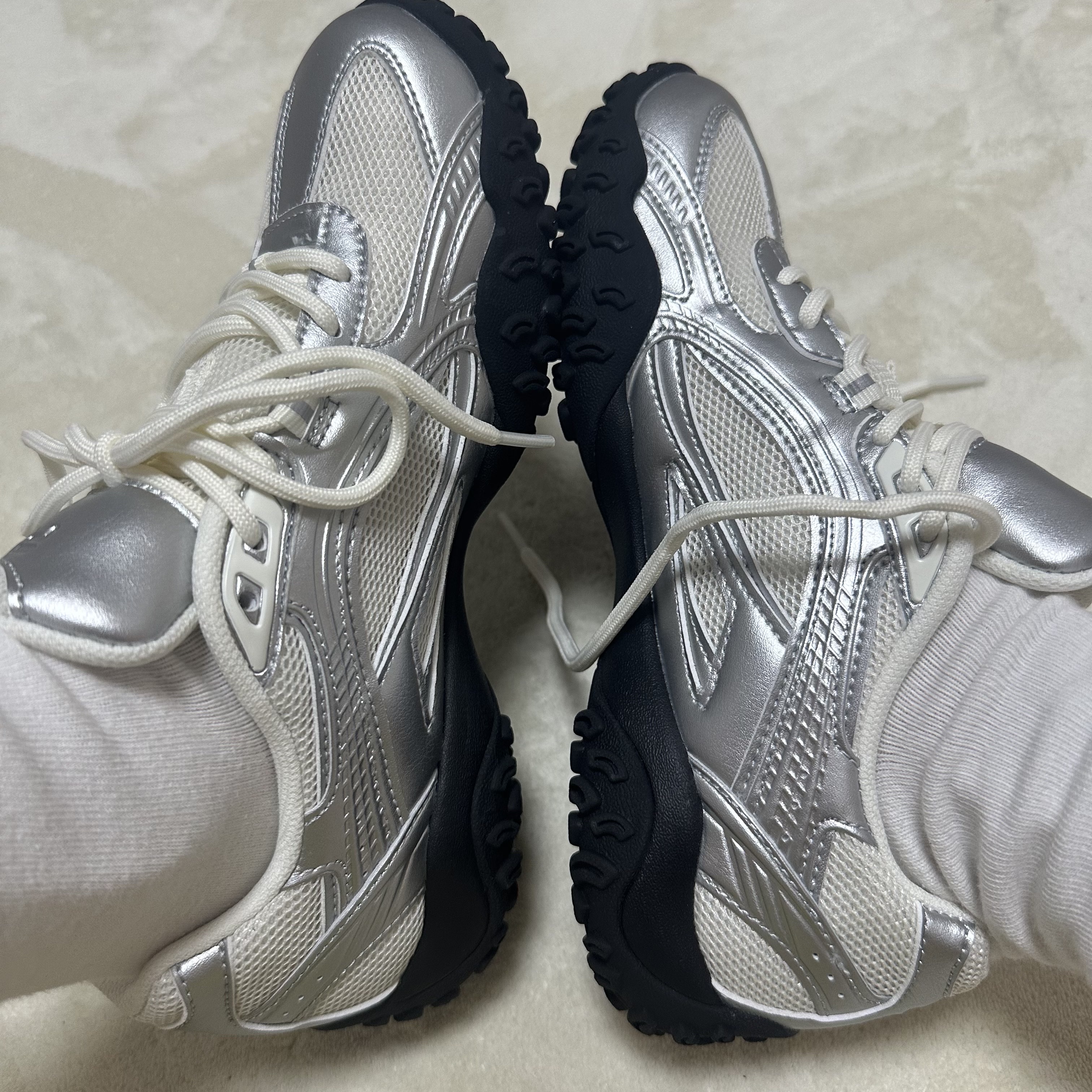 Fila Echappe MS Silver Moon 착용 스타일 - 2