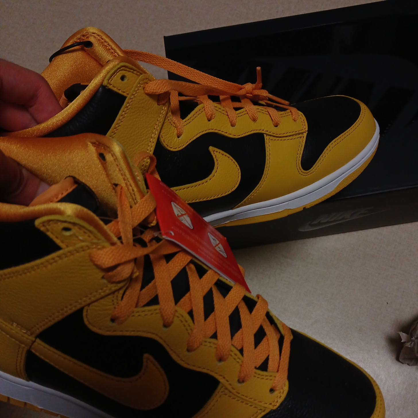 Nike Wu-Tang Clan Dunk High Black and Pollen 착용 스타일 - 3