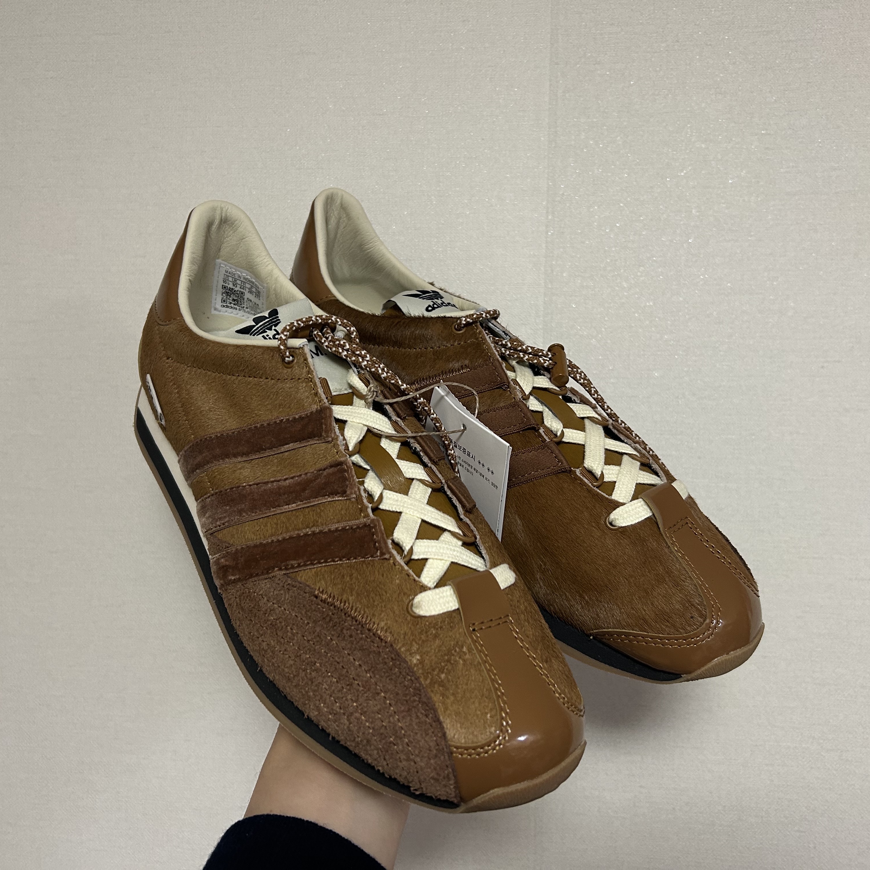 Adidas x Song for the Mute Country OG Bronze Strata Wild Brown 착용 스타일 - 2