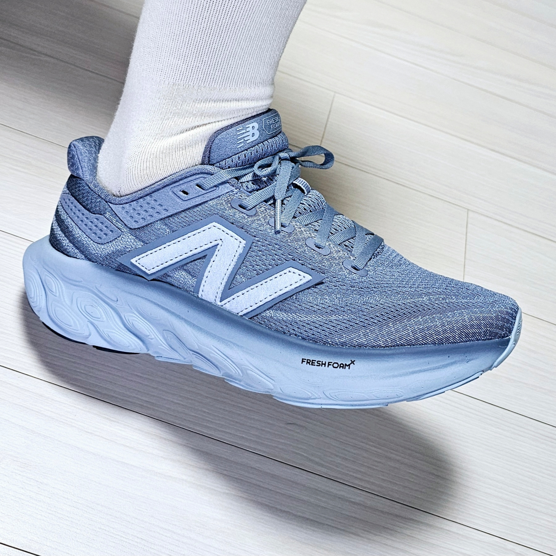 New Balance Fresh Foam X 1080v13 Blue - D Wide 착용 스타일