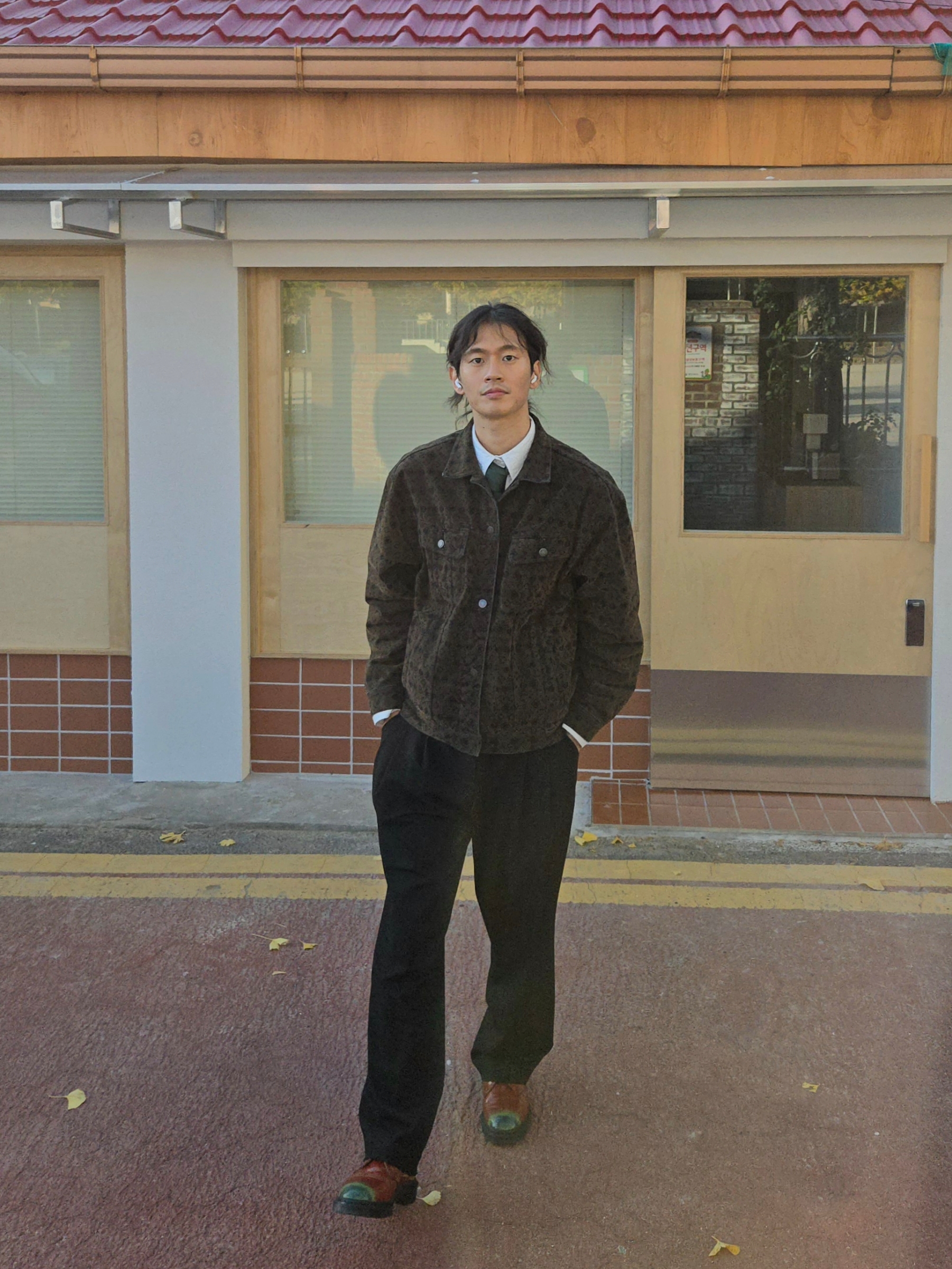 Supreme Flocked Denim Trucker Jacket Black - 24FW, Dr. Martens x Supreme 1461 Multi 착용 스타일 - 1