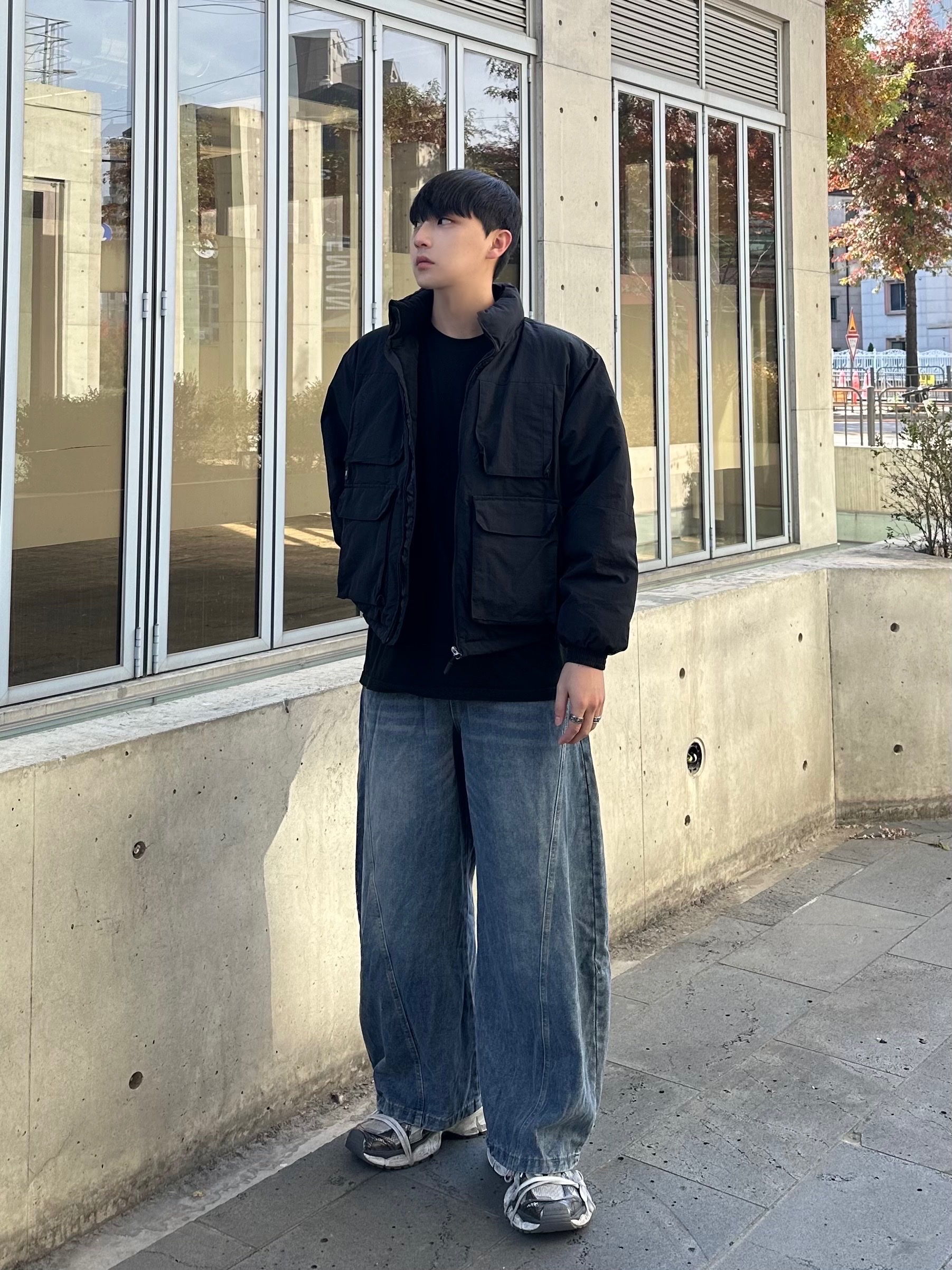 Balenciaga 3XL Sneakers Grey White Red 착용 스타일 - 2