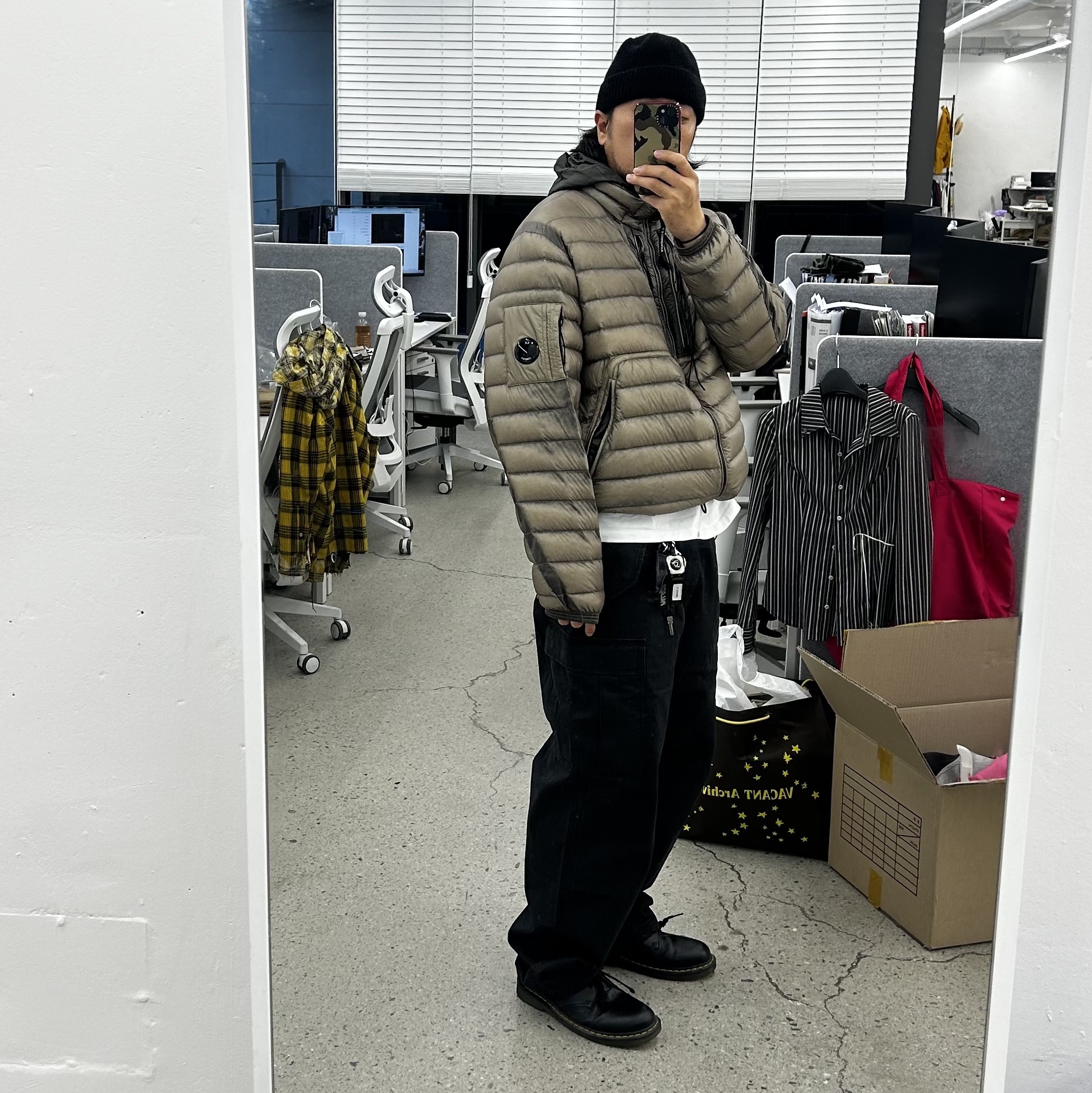 C.P. Company D.D. Shell Collar Zip Down Jacket Vintage Khaki Beige - 24FW 착용 스타일 - 2