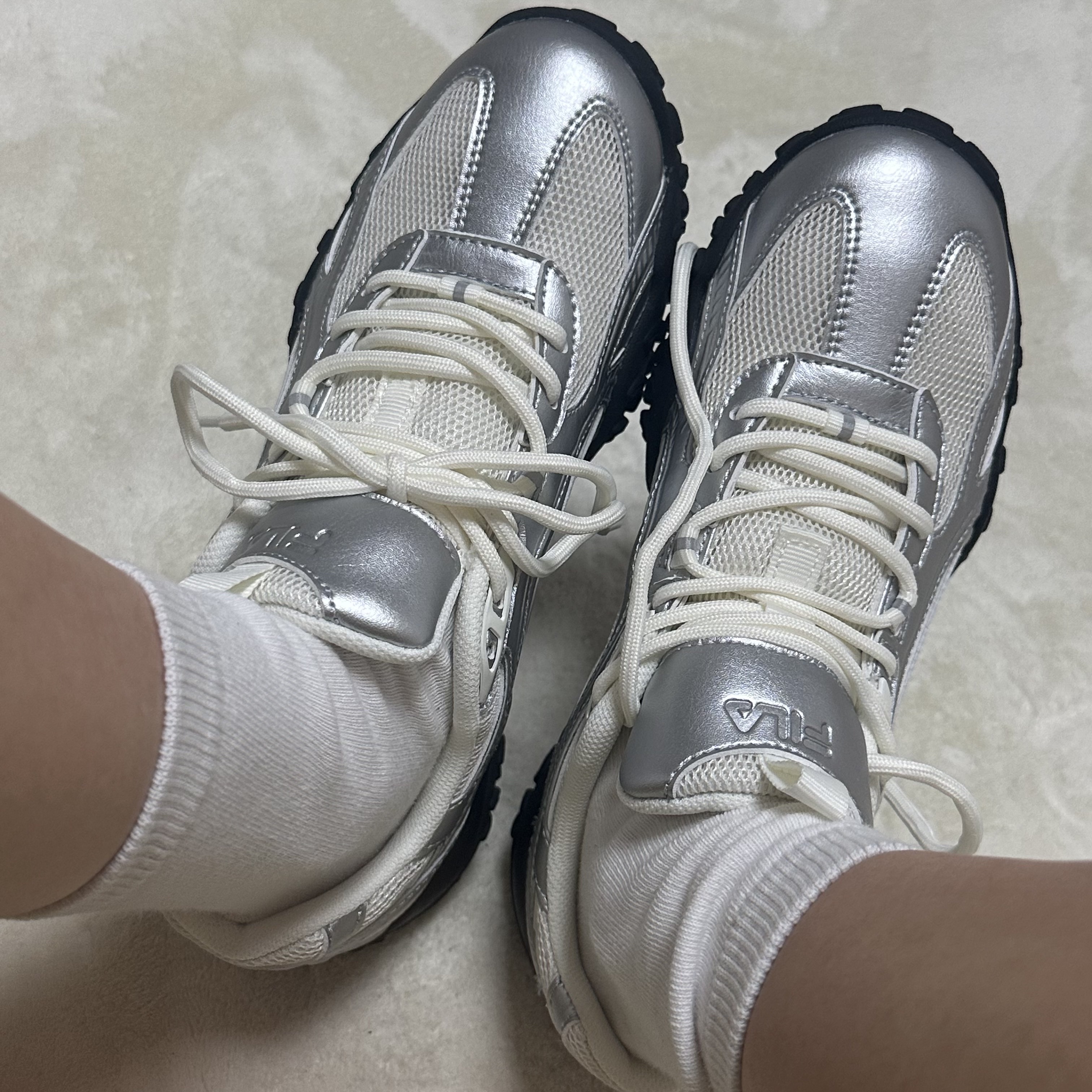 Fila Echappe MS Silver Moon 착용 스타일 - 3