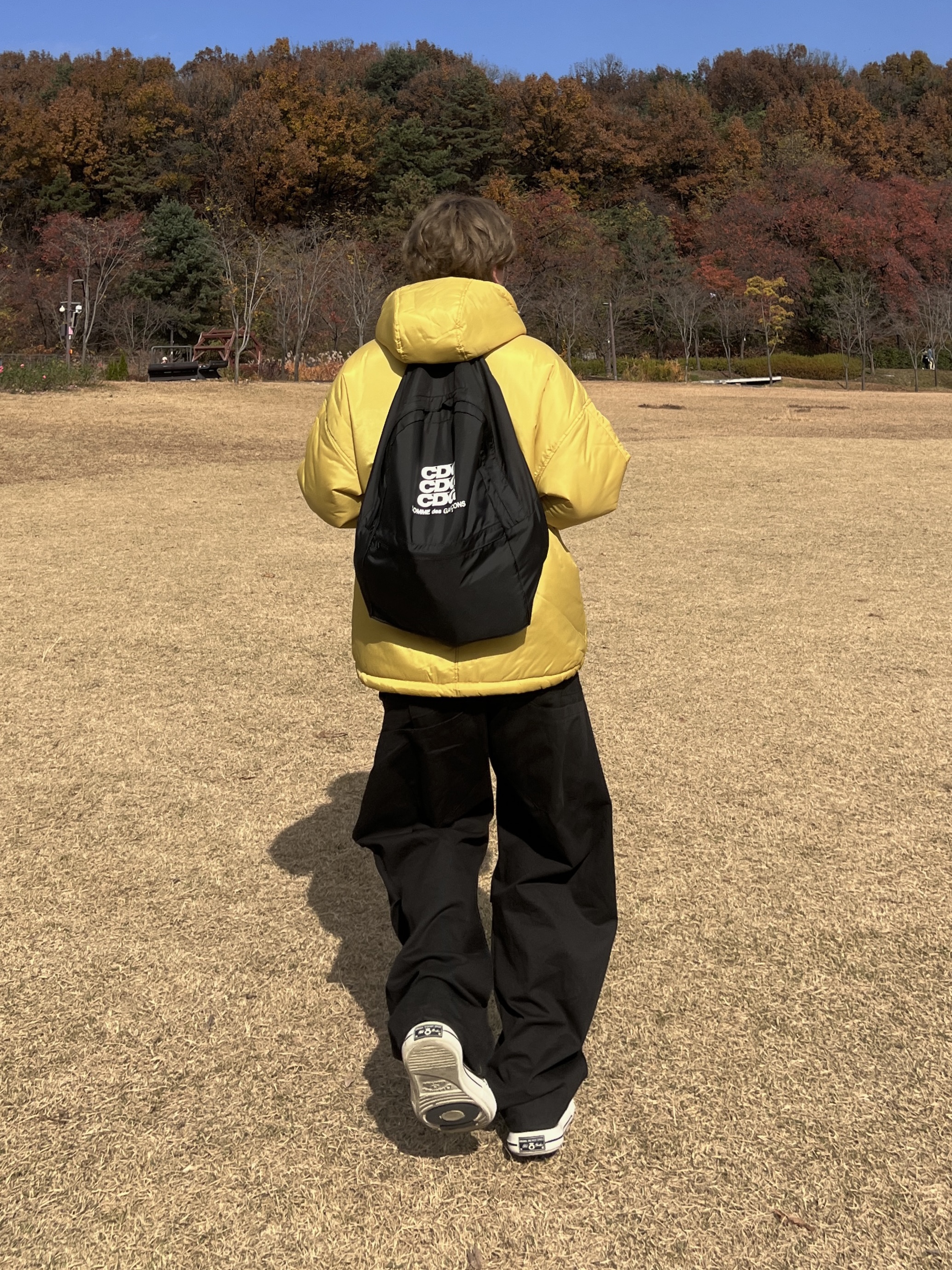 CDG Backpack Black 착용 스타일 - 1