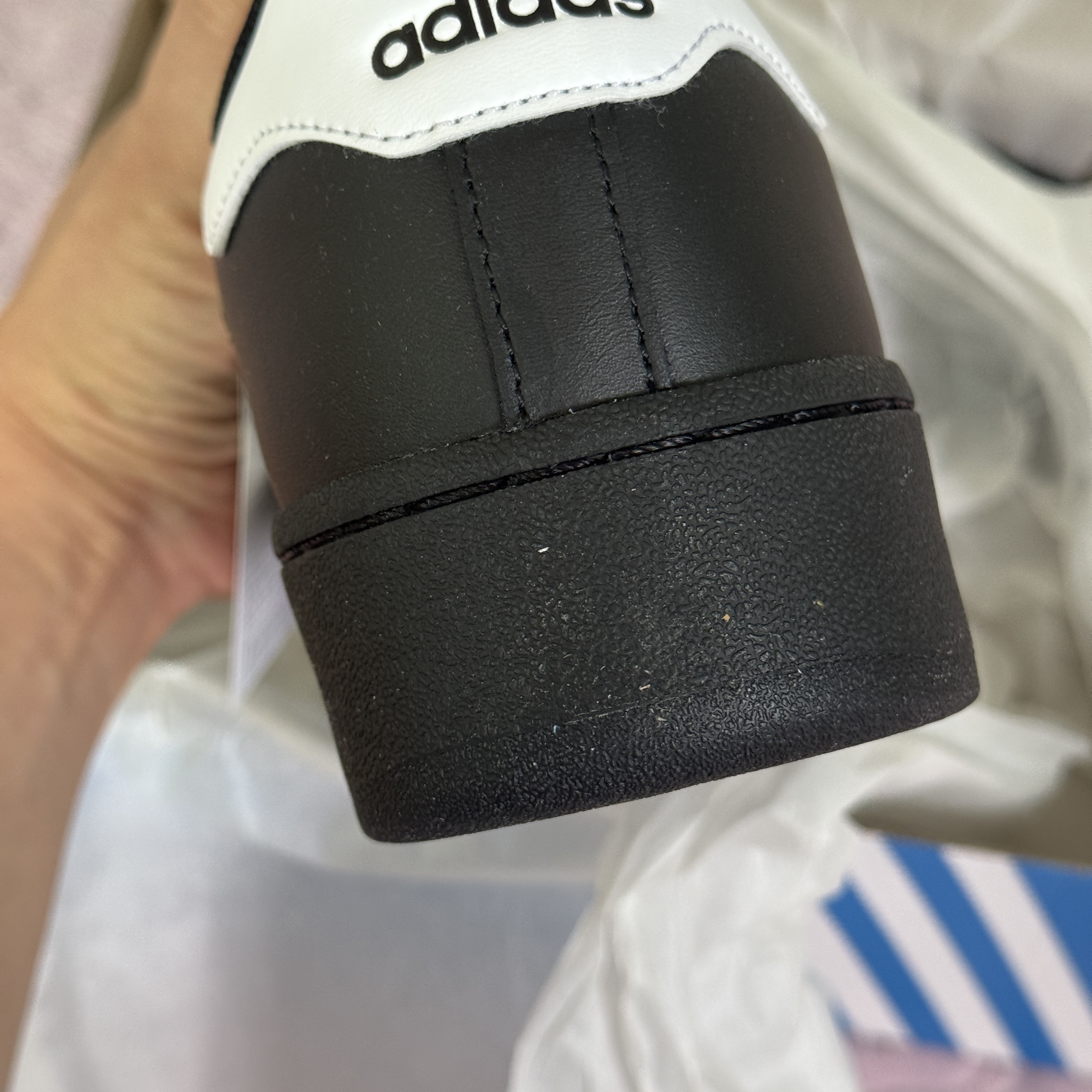 Adidas Superstar XLG Core Black White 착용 스타일 - 6