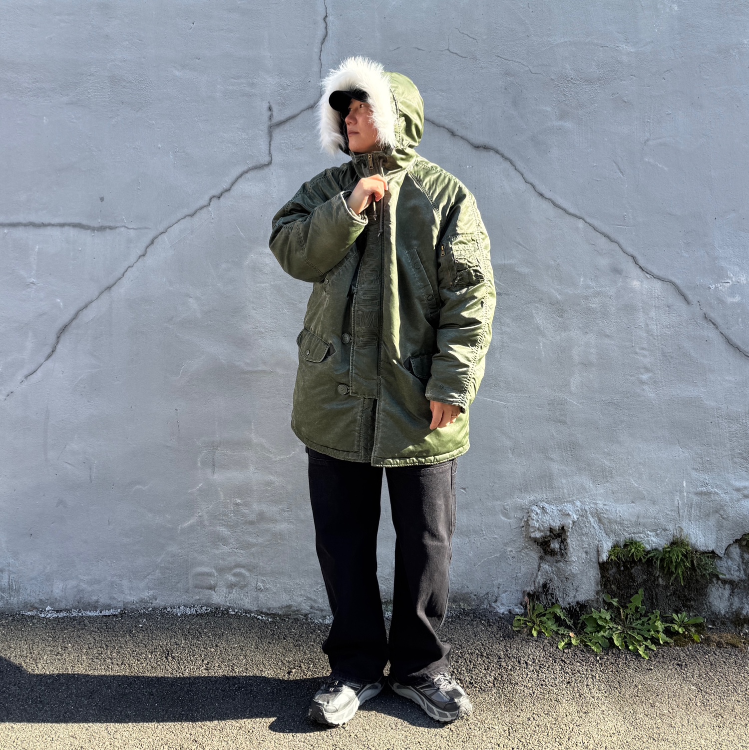 Supreme Washed Flight Satin N-3B Parka Olive - 24FW 착용 스타일 - 3