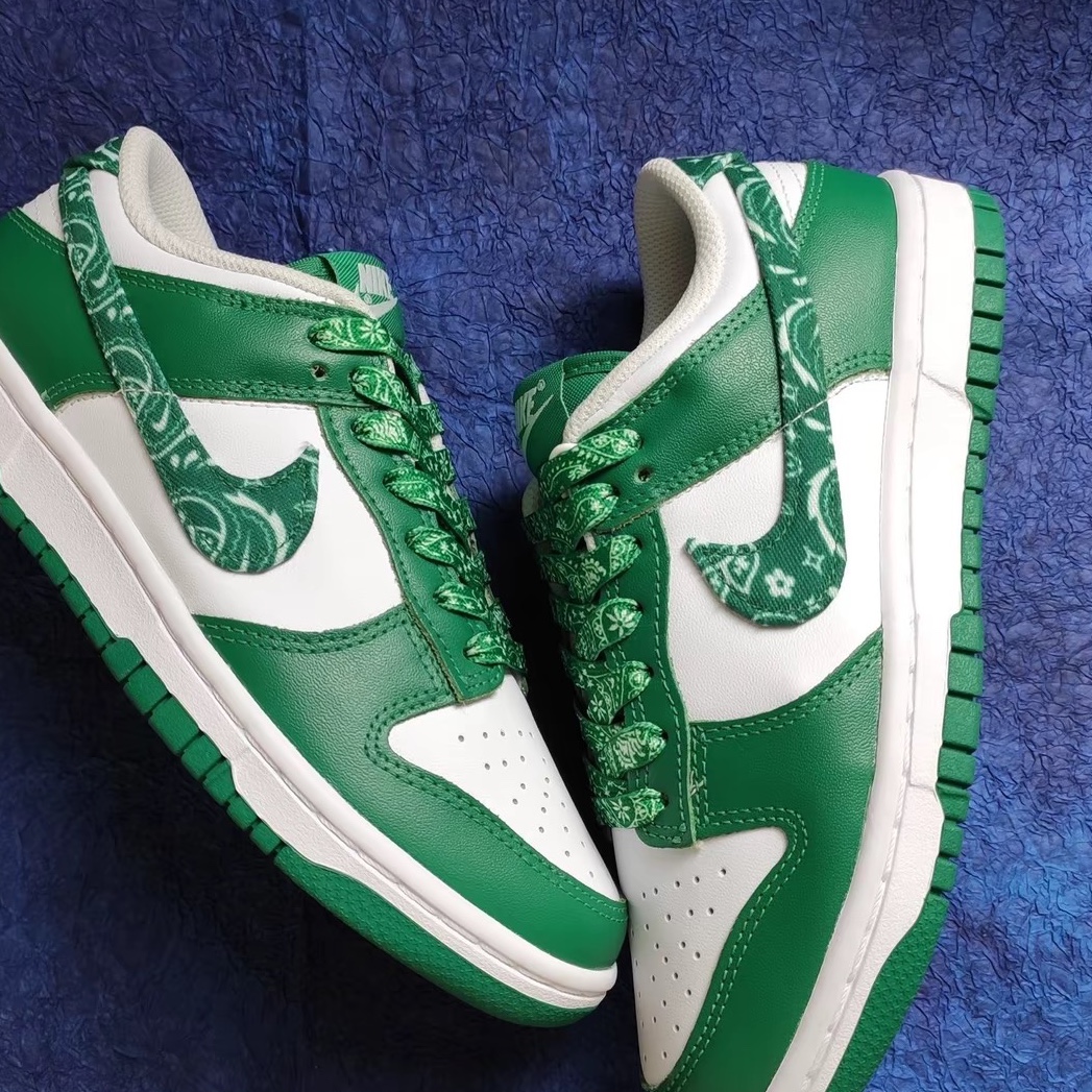 (W) Nike Dunk Low Essential Green Paisley 착용 스타일 - 3