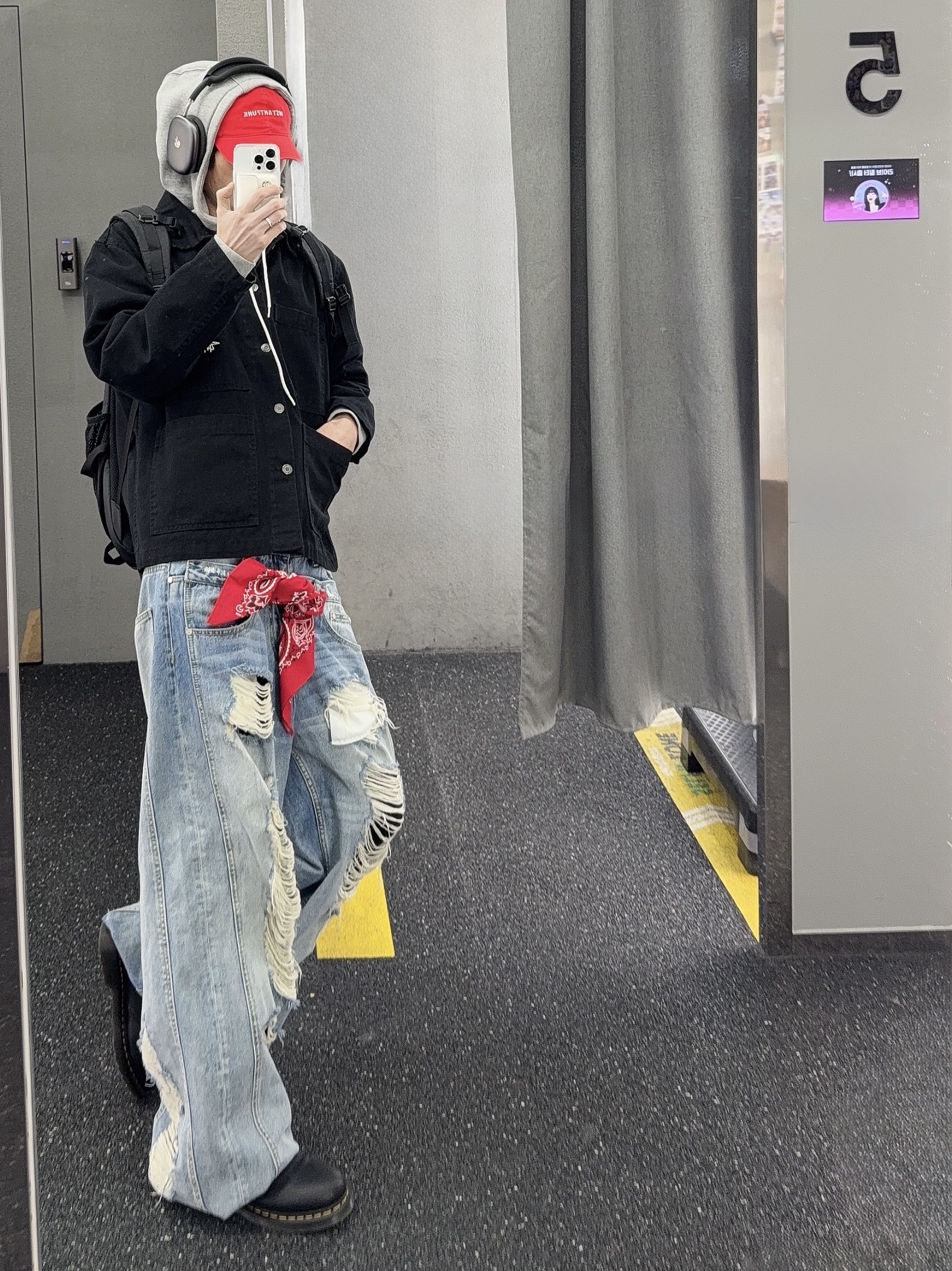Dr. Martens 1461 Ambassador Black, Supreme Hav-A-Hank Bandanas Multicolor (Set of 3) - 24SS 착용 스타일 - 3