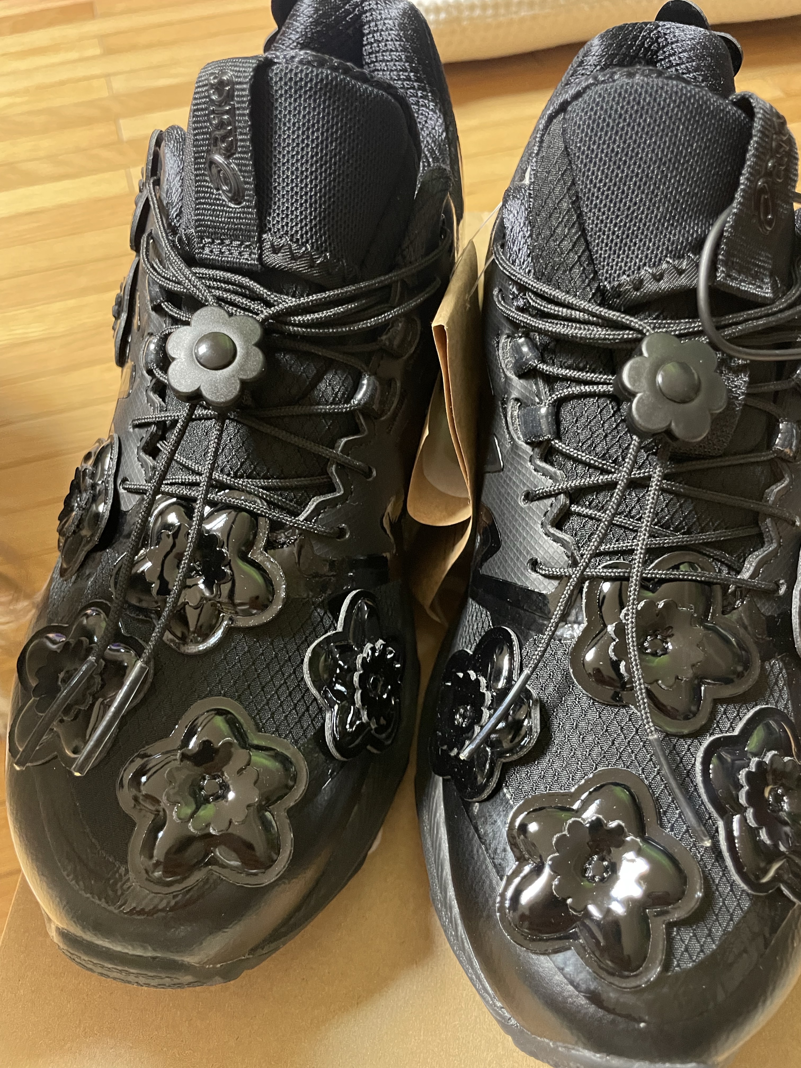Asics x Cecilie Bahnsen Gel-Terrain Black 착용 스타일