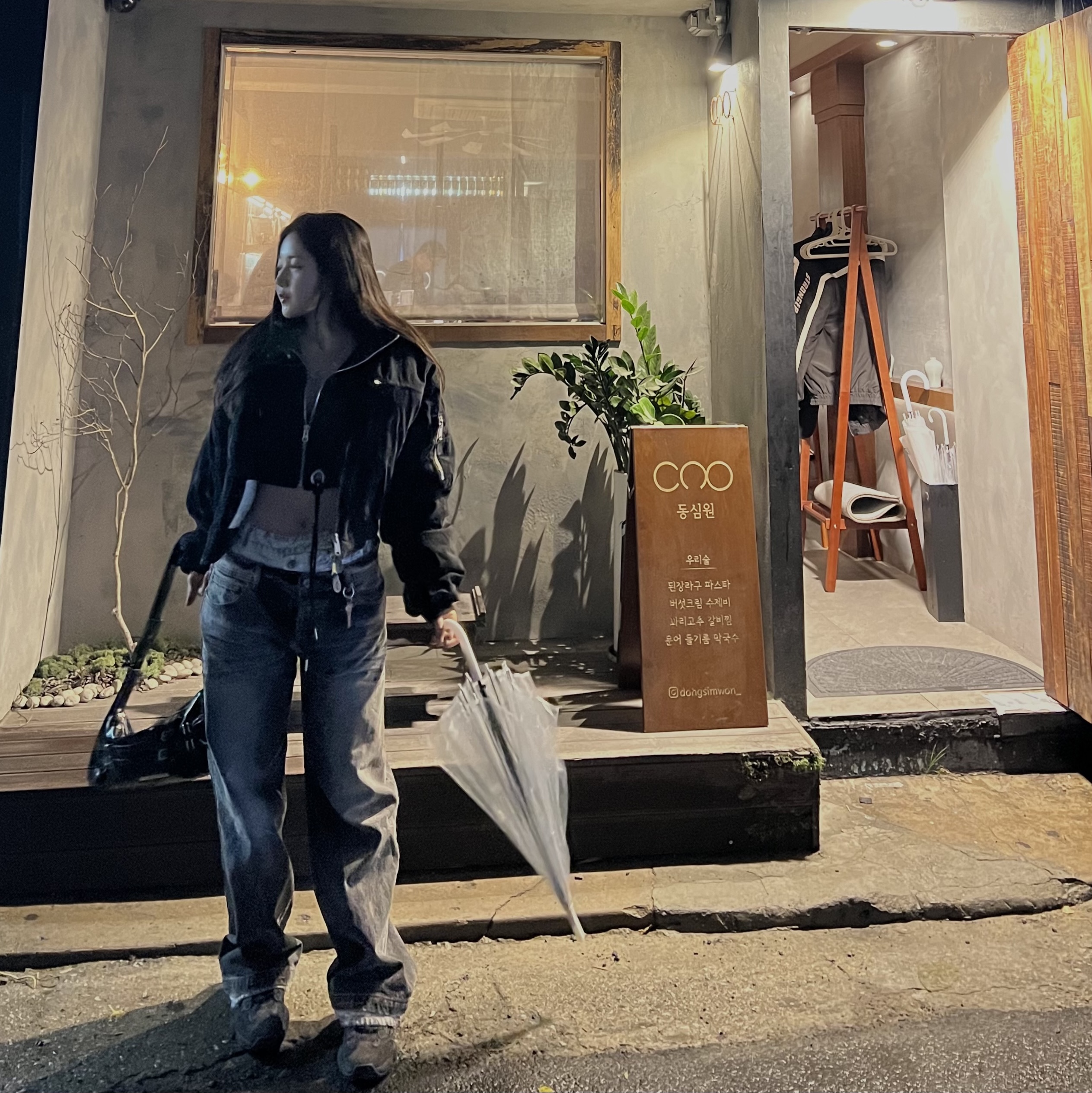 Entire Studios A-4 Bomber Ink - 24FW, Adidas Yeezy 500 Utility Black 2022/2023 착용 스타일 - 2