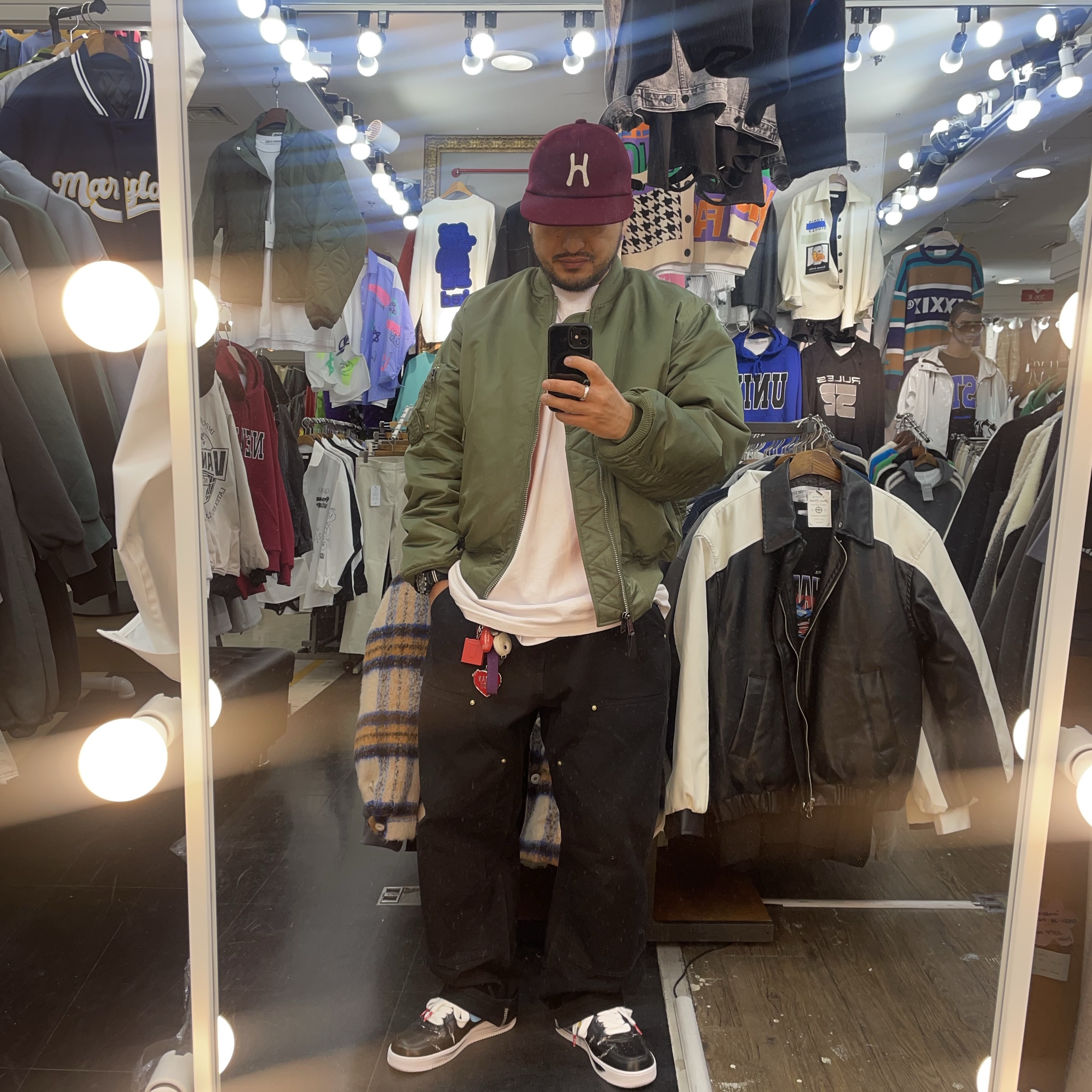 Hello Sunrise H Logo Wool Relaxed Fit 6 Panel Cap Burgundy 착용 스타일