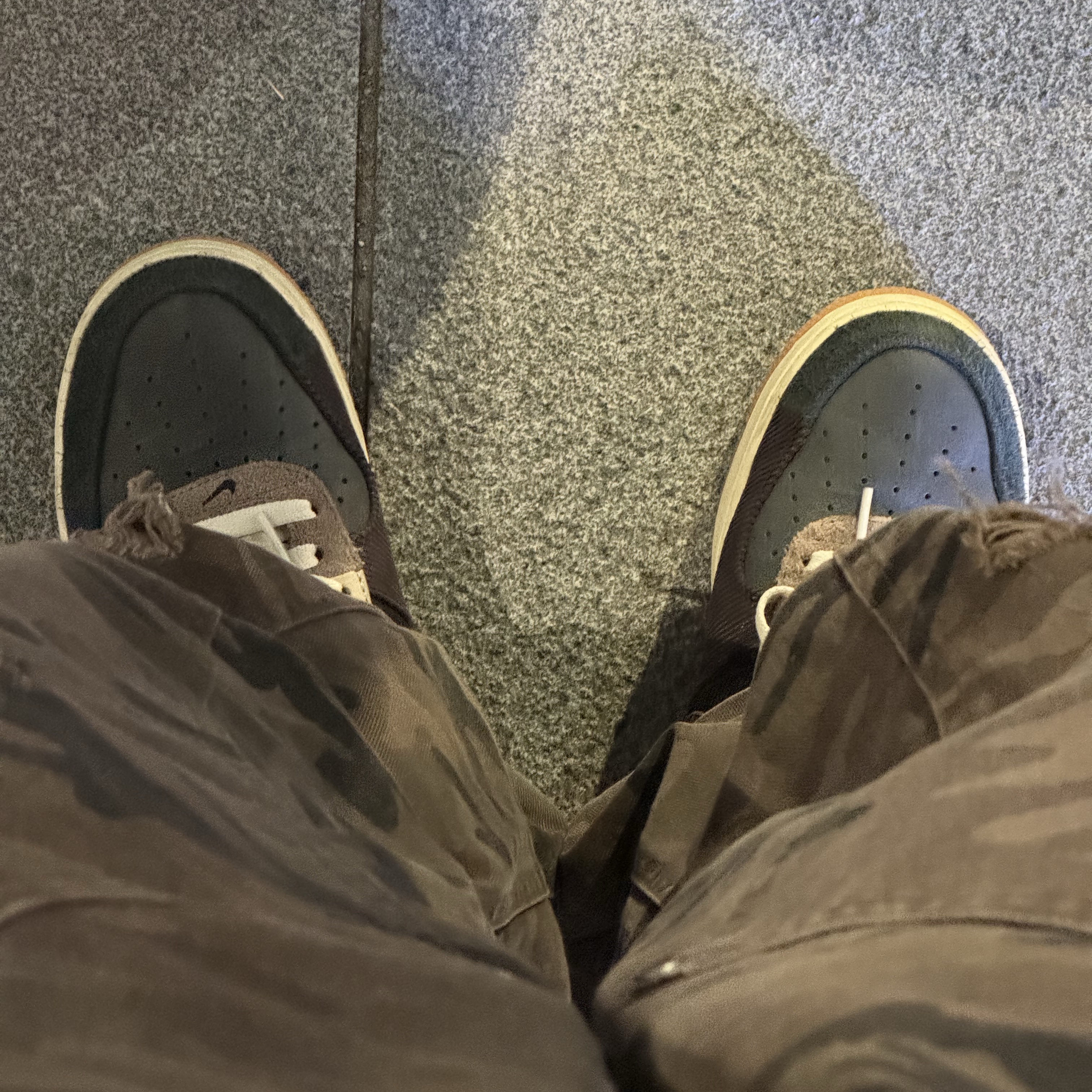 Nike x Travis Scott Air Force 1 Low Cactus Jack 착용 스타일