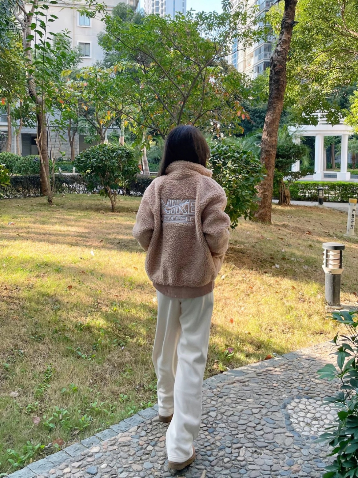 (W) Nike NSW Swoosh Plus Jacket Hemp - Asia 착용 스타일 - 6