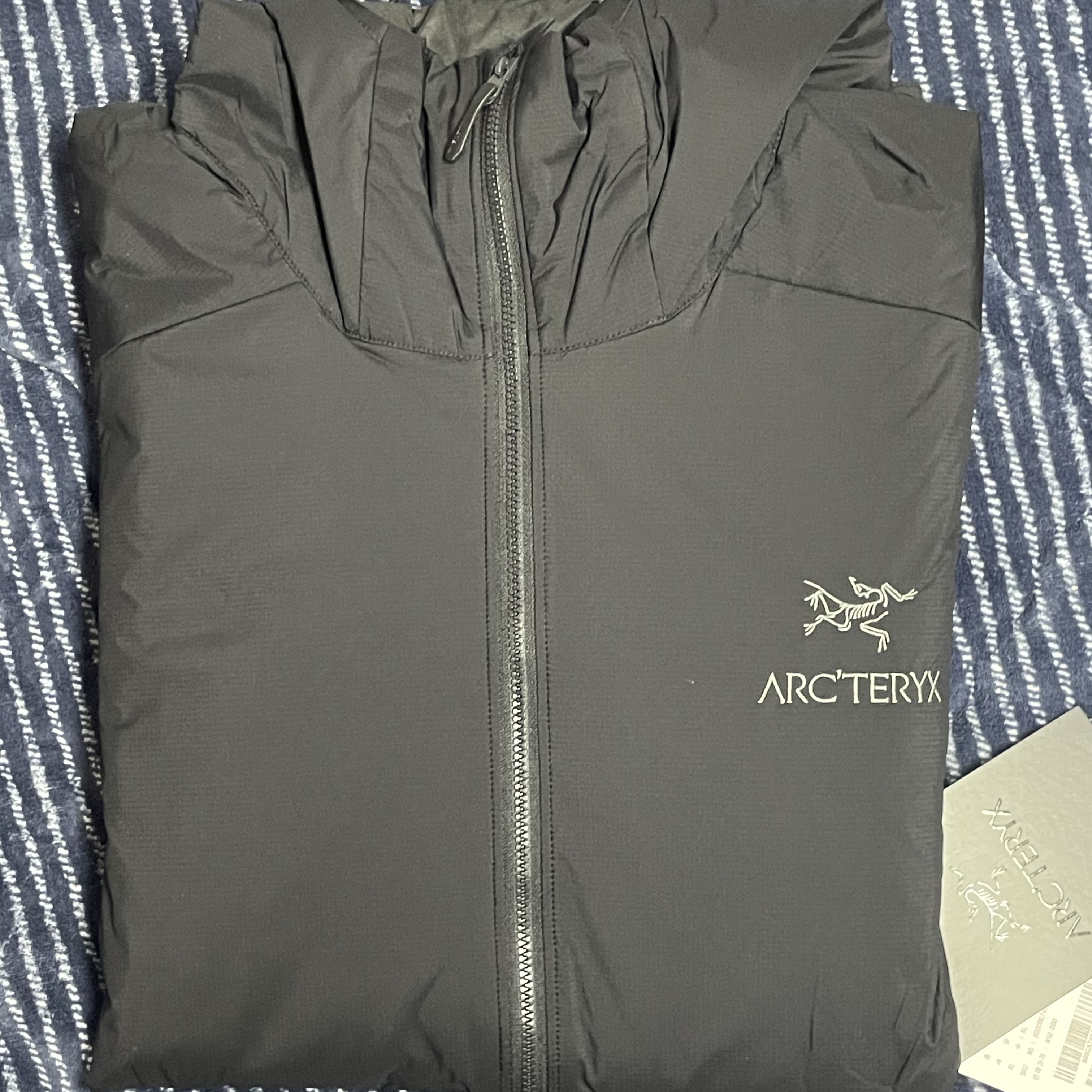 Arc'teryx Atom Hoody Black 착용 스타일