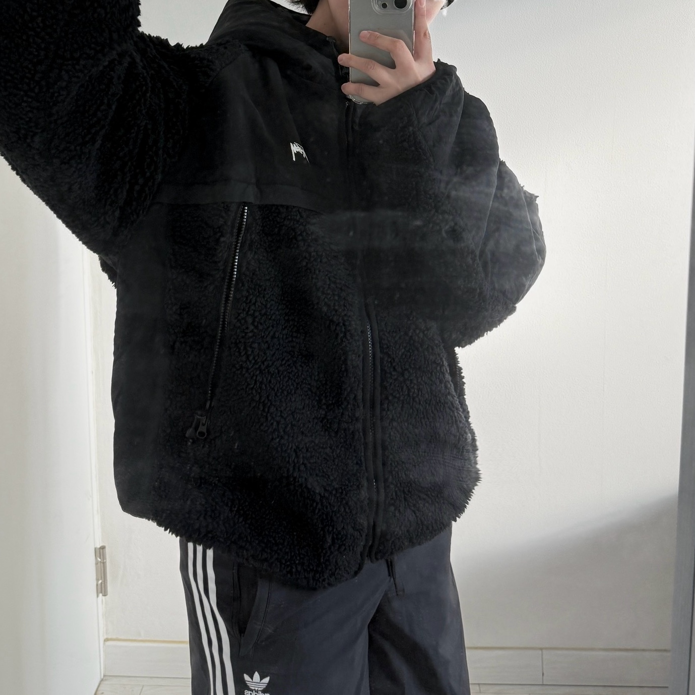 Stussy Sherpa Paneled Hooded Jacket Black 착용 스타일 - 1
