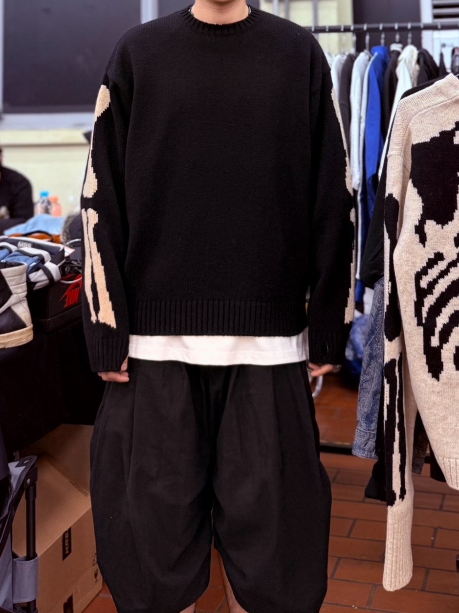 Kapital 5G Wool Bone Crewneck Sweater Black 착용 스타일