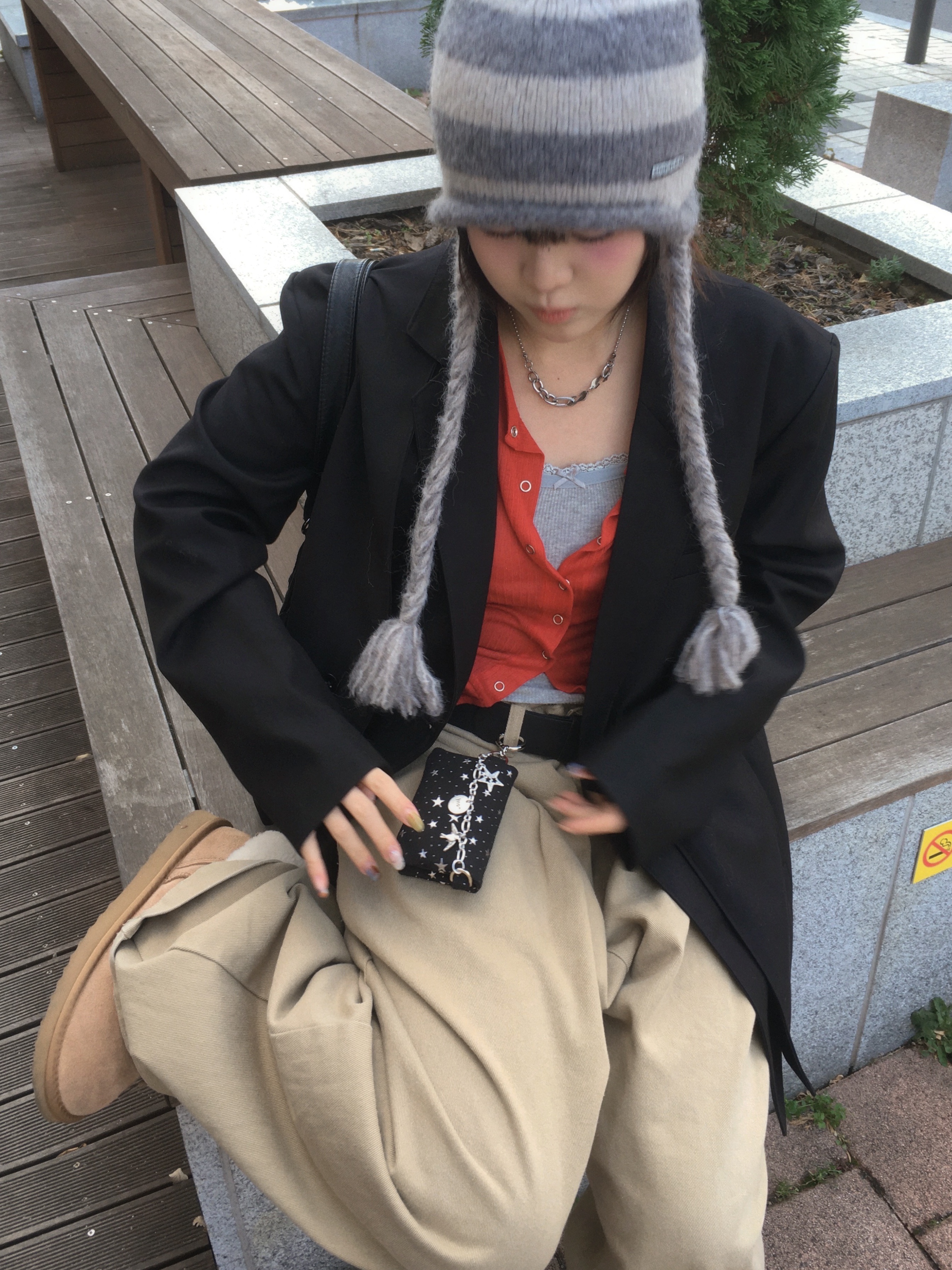 Thevinylhouse Ear Flap Stripe Beanie Grey, Sentiments No.346 Necklace Silver 착용 스타일 - 6