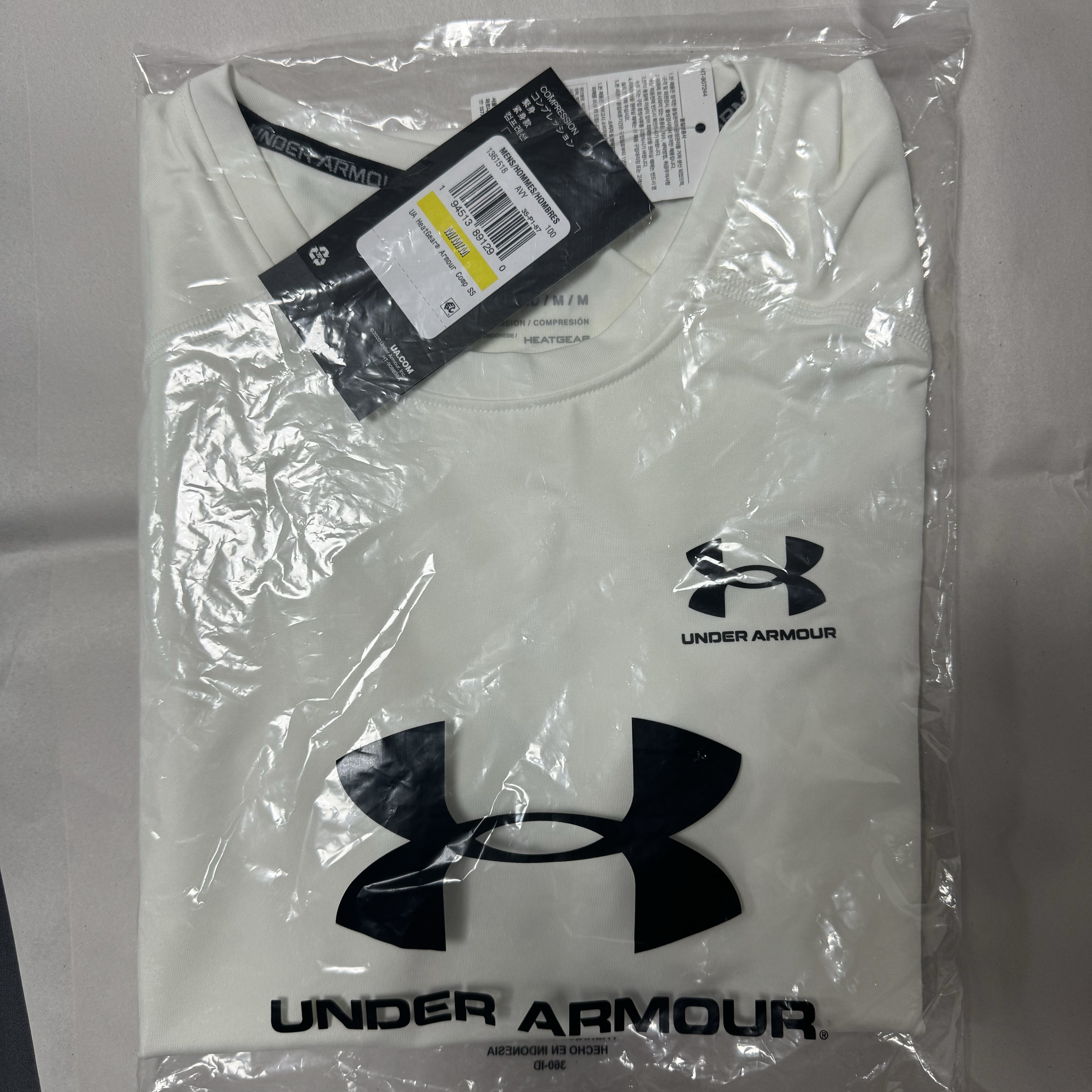 Under Armour HeatGear Short Sleeve White Black 착용 스타일