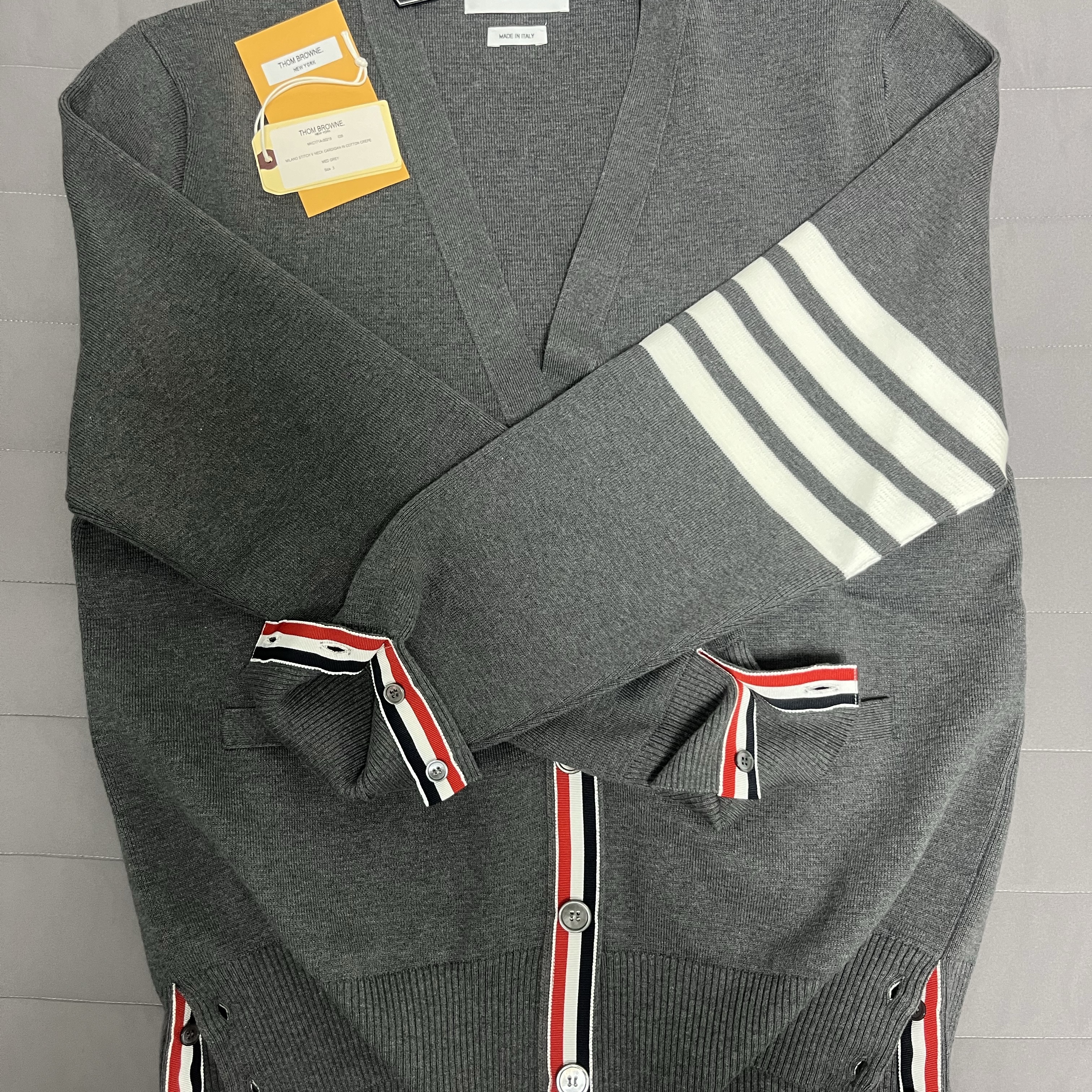 Thom Browne Milano Stitch 4-Bar Cardigan Medium Grey 착용 스타일 - 2