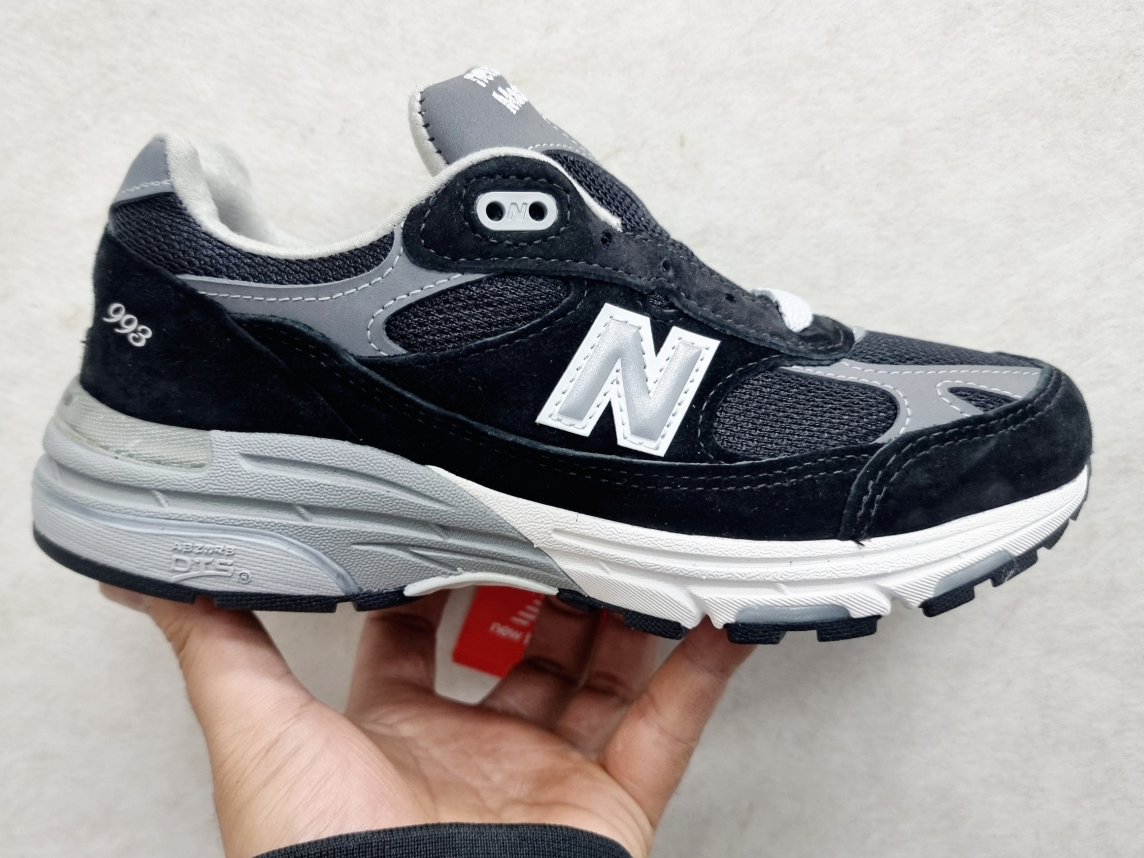 (W) New Balance 993 Made in USA Black - B Standard 착용 스타일 - 3