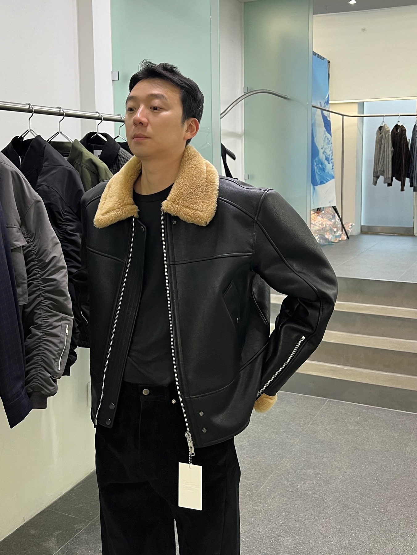 Haleine 3D Faux Shearling Crop Jacket Black (VJ410), Haleine 3D Faux Shearling Crop Jacket Brown (VJ411) 착용 스타일