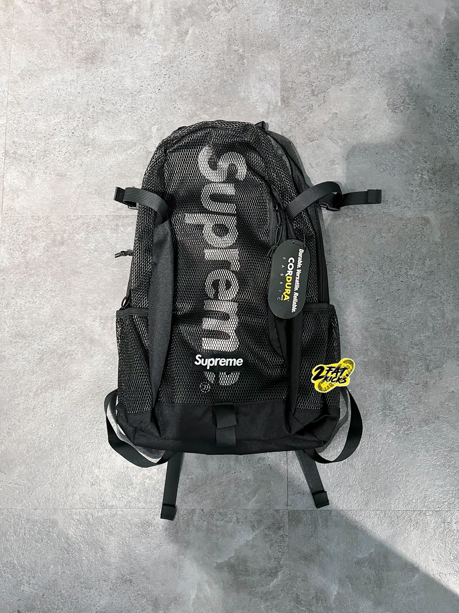 Supreme Backpack Black - 20SS 착용 스타일 - 3