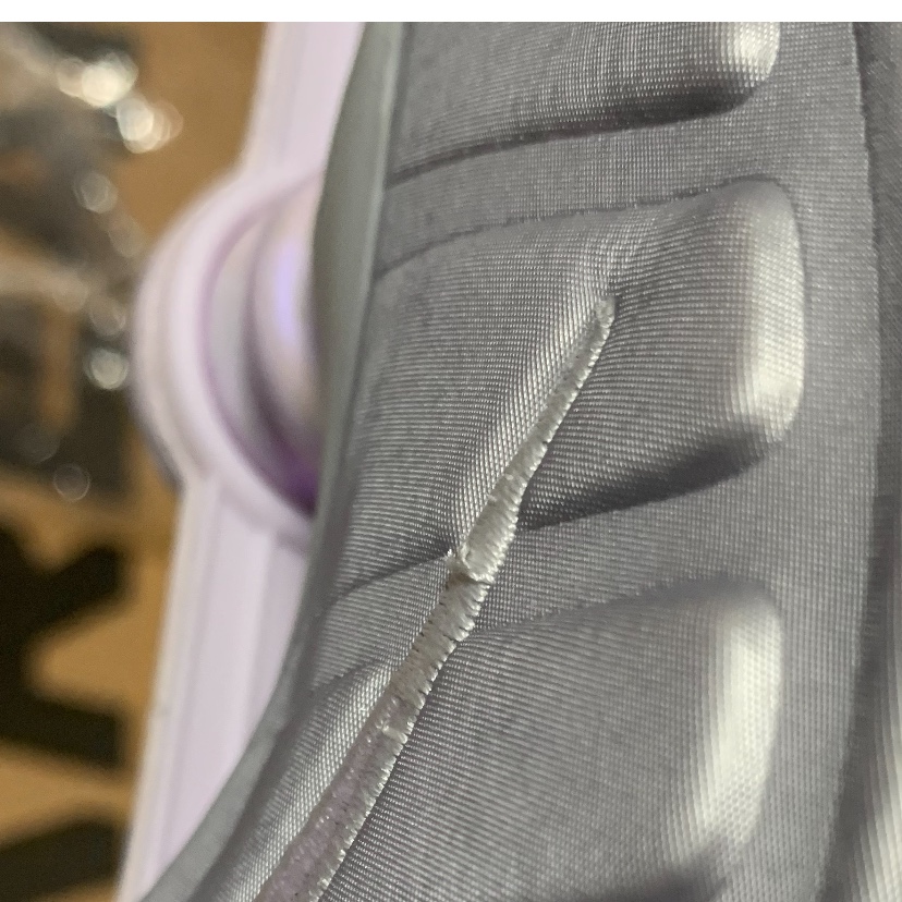 (W) Nike Shox R4 White and Metallic Platinum 착용 스타일 - 3