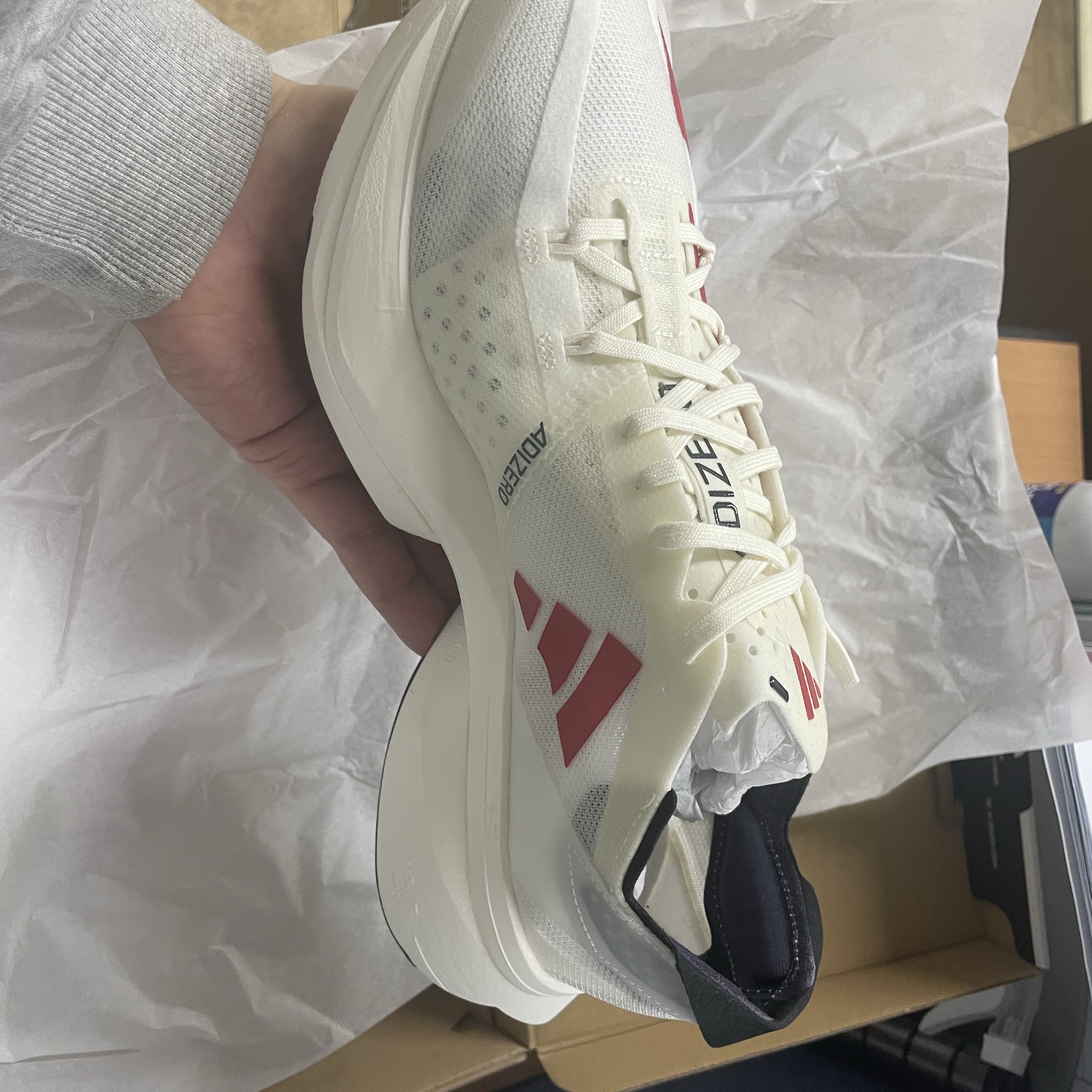 Adidas Adizero Adios Pro 3 Off White Better Scarlet 착용 스타일 - 2