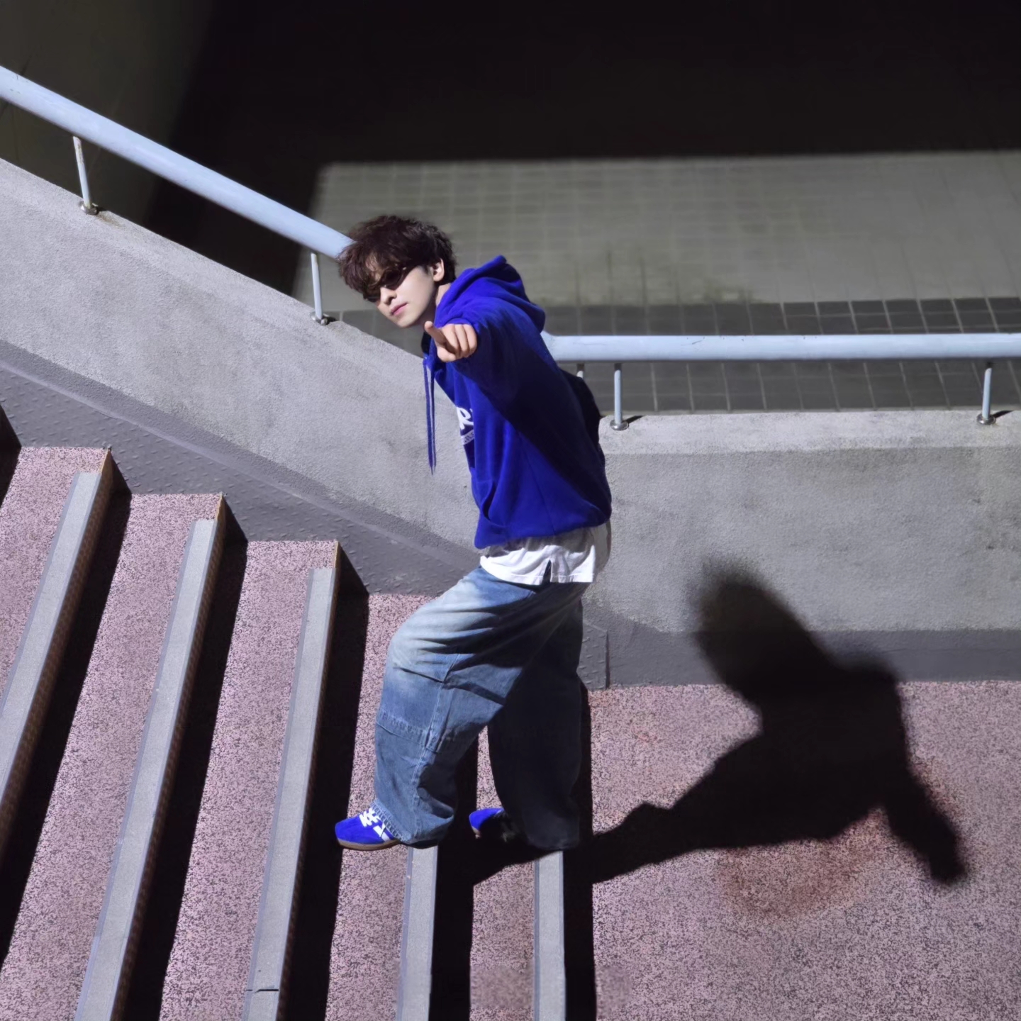 Adidas Samba OG Royal Blue 착용 스타일 - 8